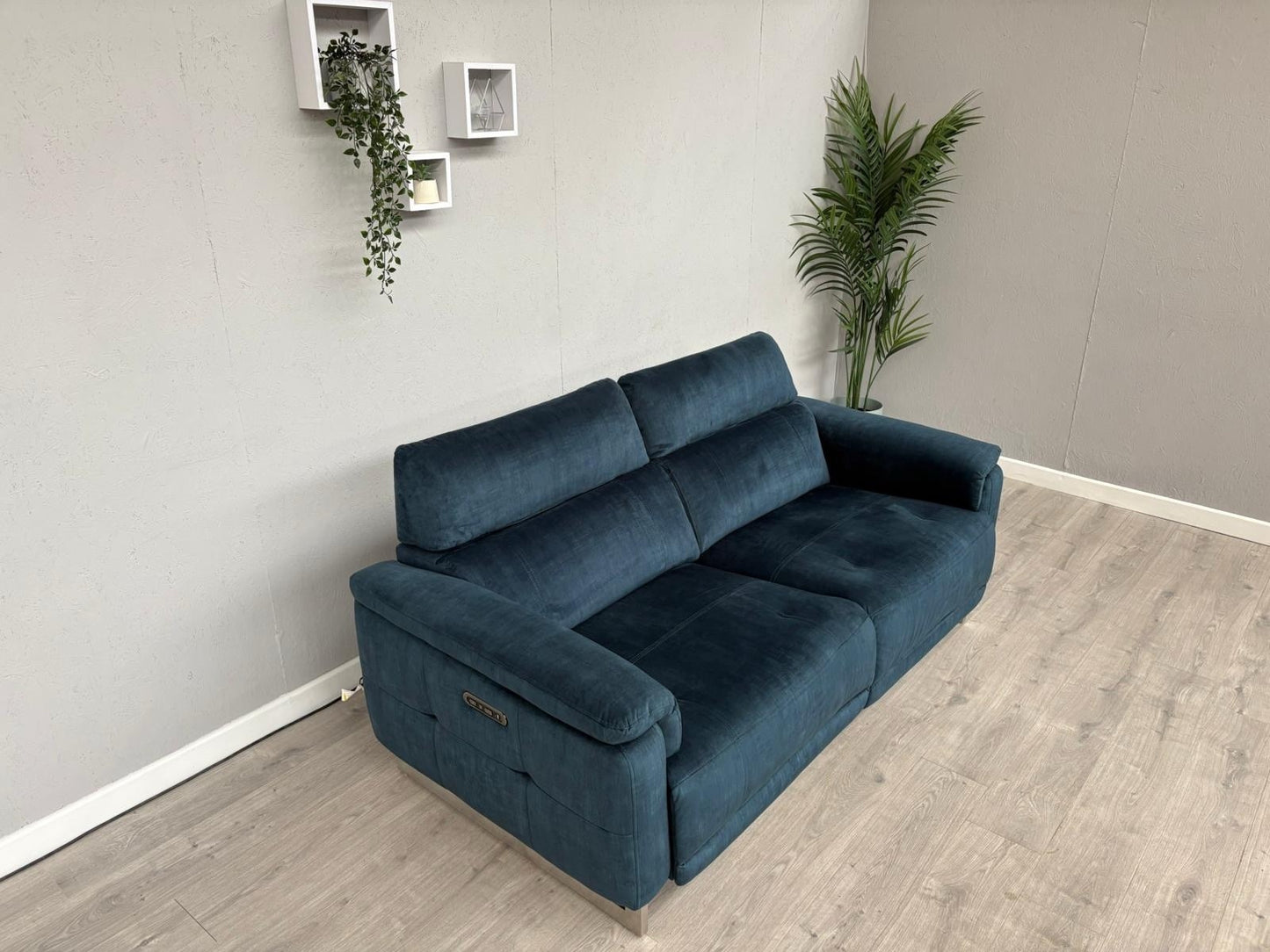 Furniture Village MOET Fabric Power Recliner 3 Seater Sofa - RRP £1,995