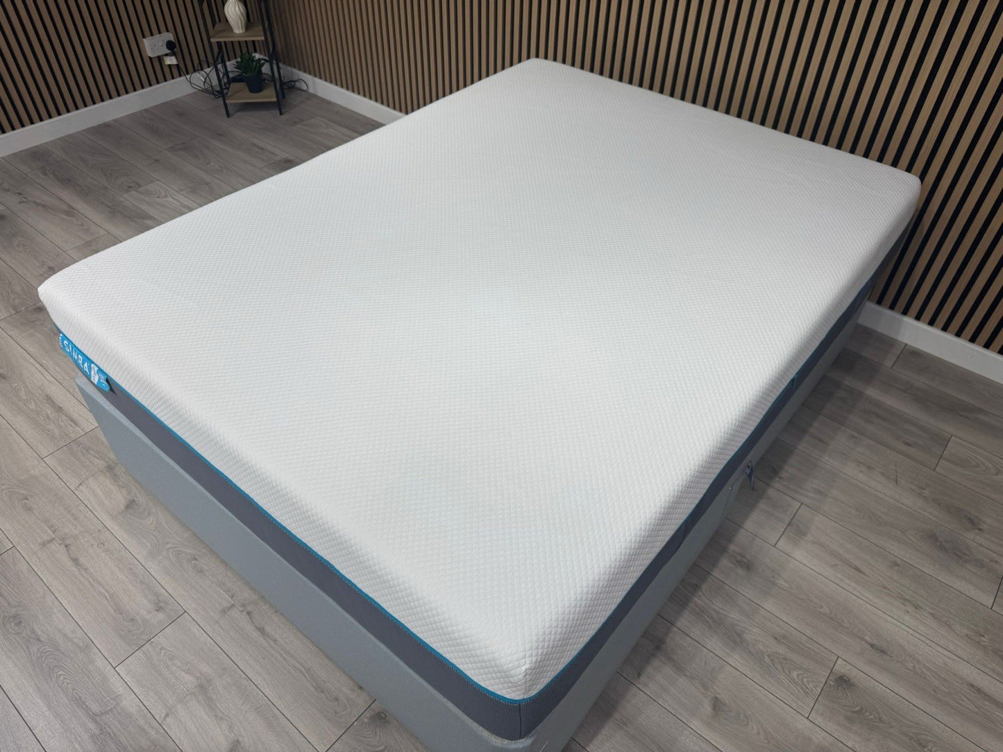 SIMBA Hybrid 5ft Kingsize Mattress - RRP £899