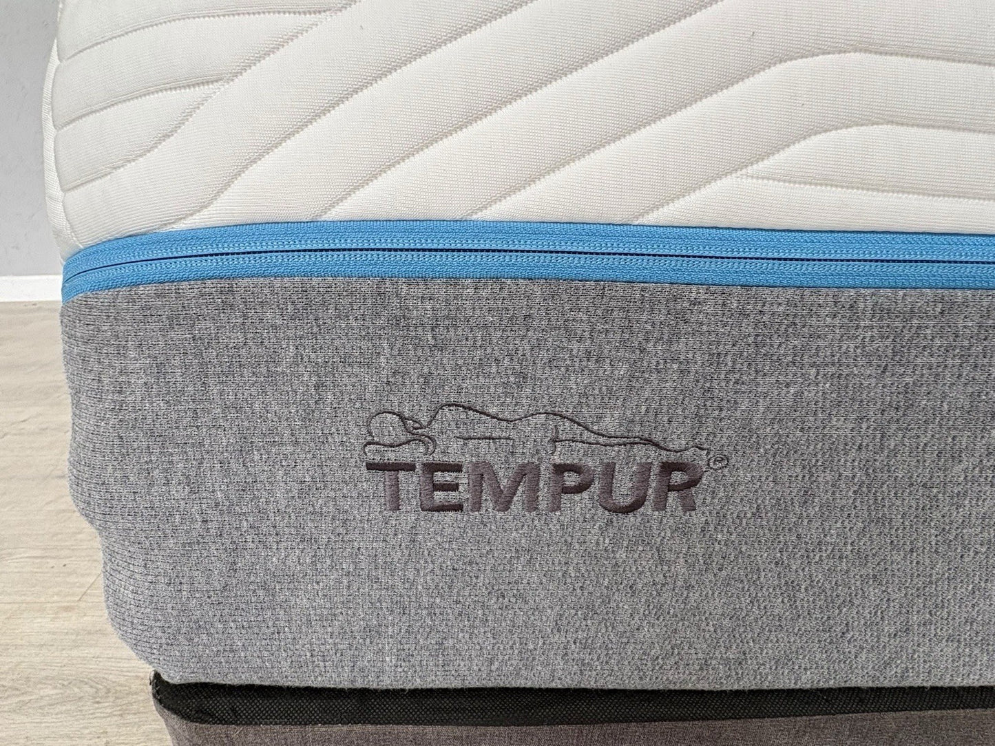 Tempur CLOUD LUXE Memory 4FT 6 Double Mattress, Soft - RRP £2,299