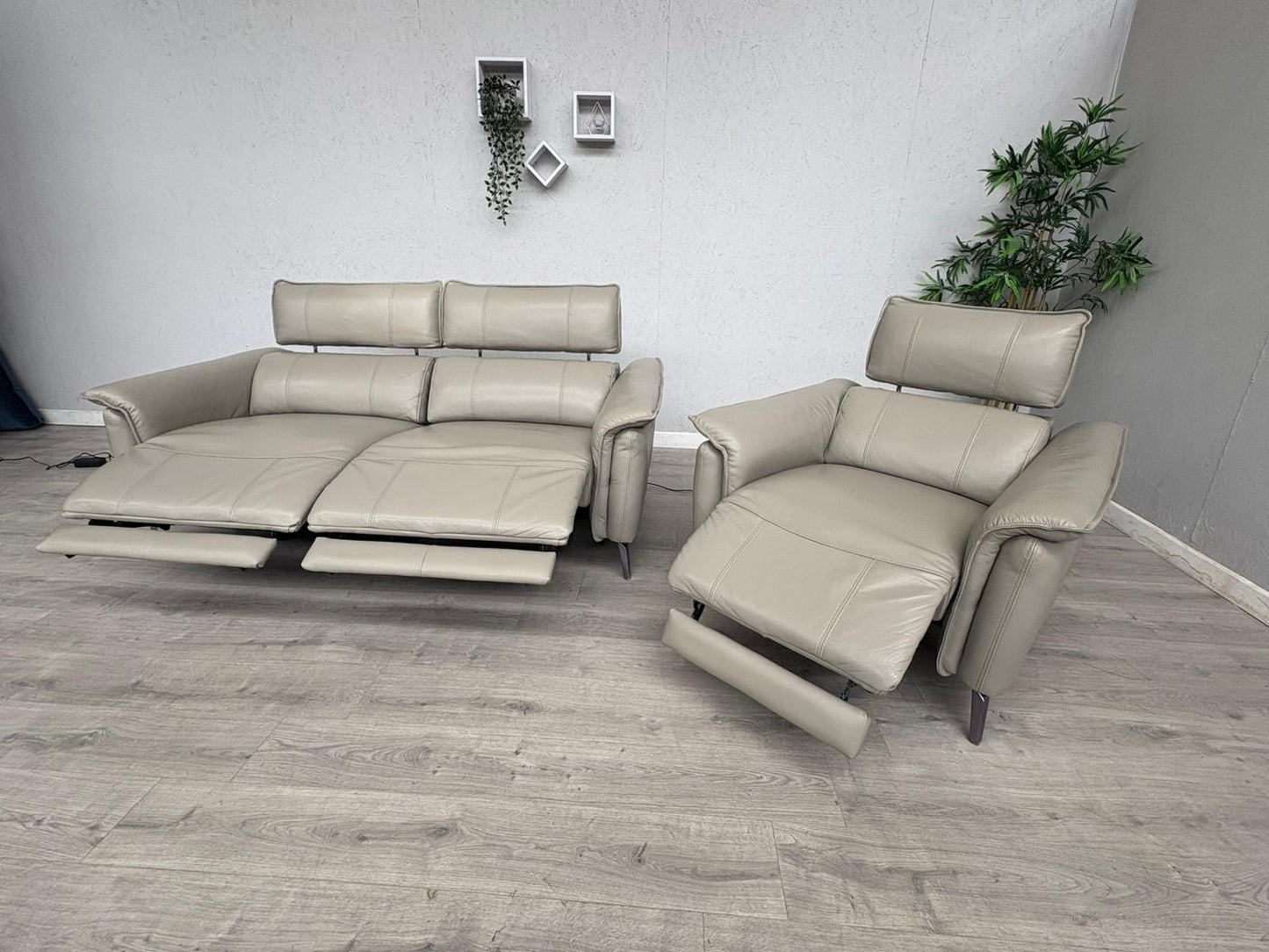 F. Village JUDE Leather 3 Seater Sofa + Armchair, Power Recliners - RRP £4,390