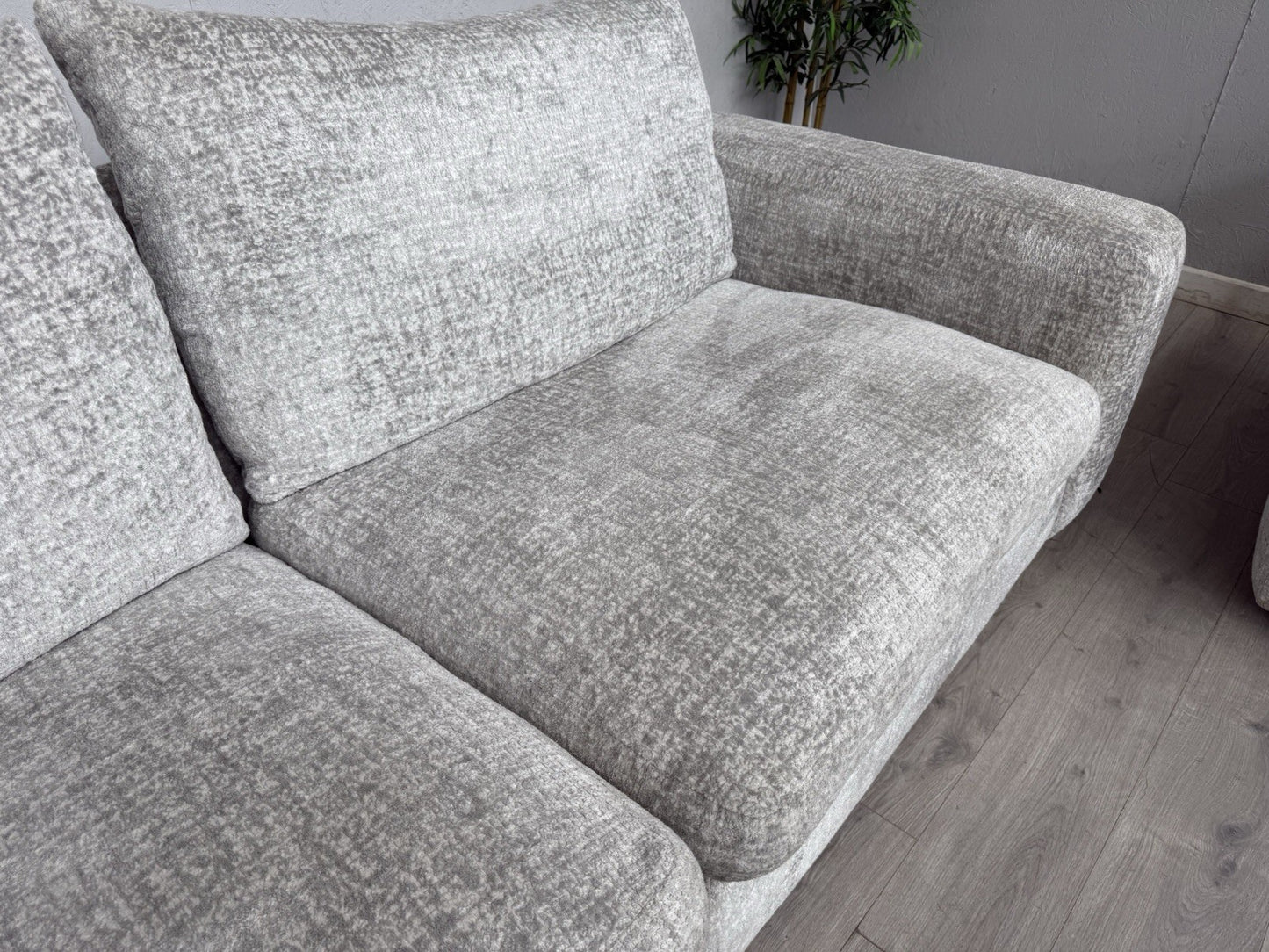 Furniture Village Boutique Pandora 4 Seater Split Sofa + Snuggler RRP £4895