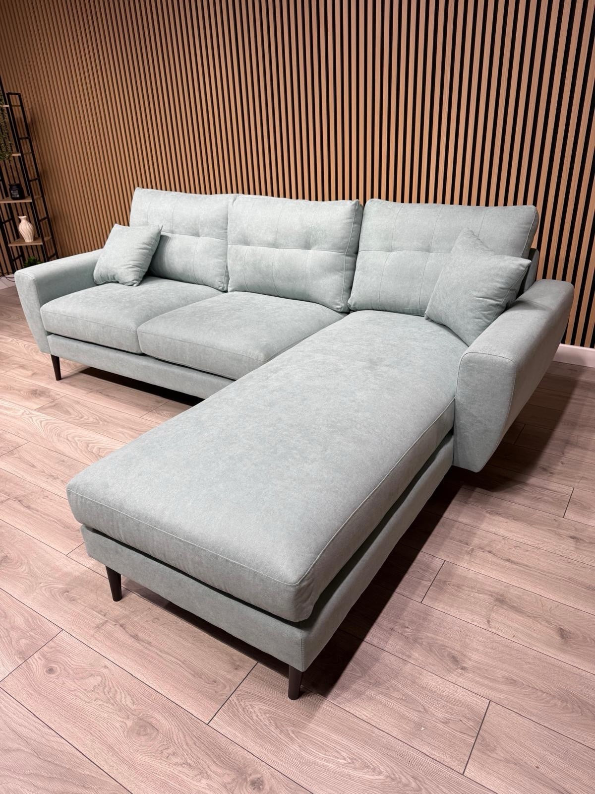 Laura Ashley - 3 Seater Chaise Sofa RRP £1699