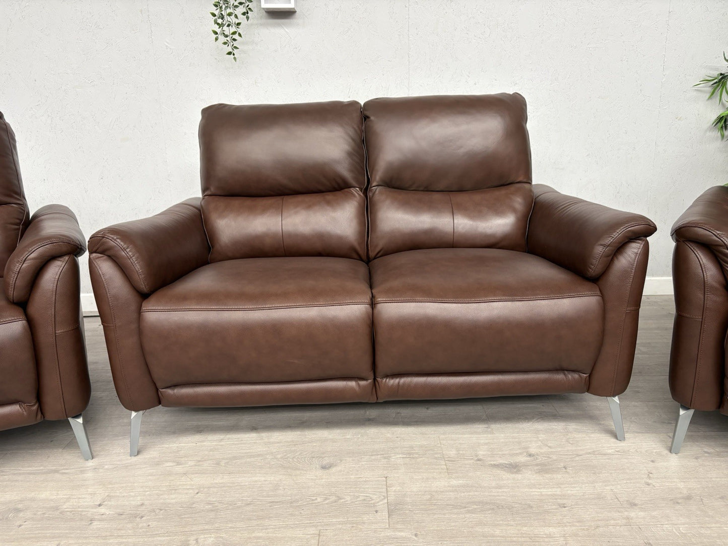 Furniture Village DAYTONA Leather 2 Seater Sofa + 2 x Armchairs - RRP £3,385