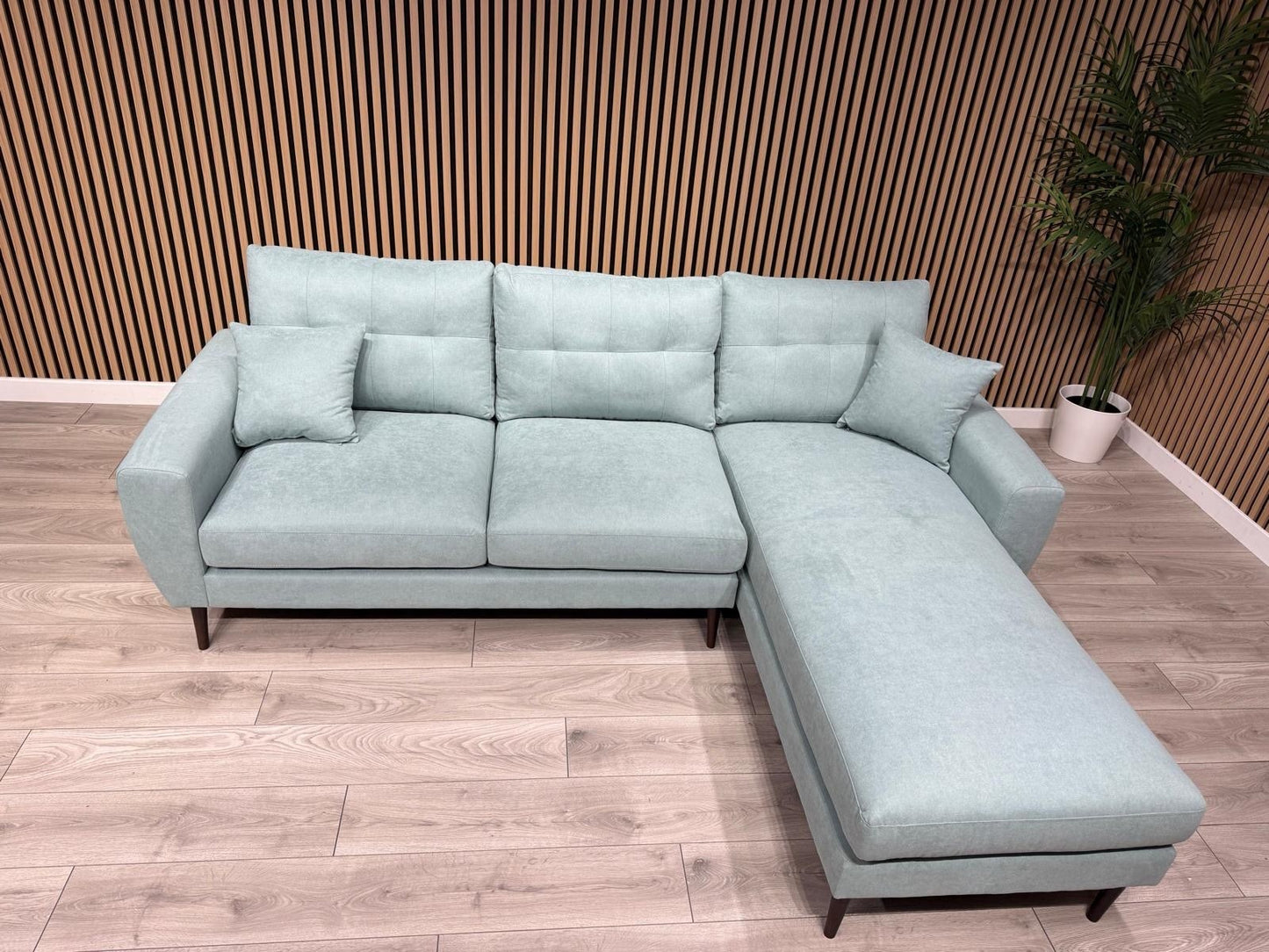 Laura Ashley - 3 Seater Chaise Sofa RRP £1699