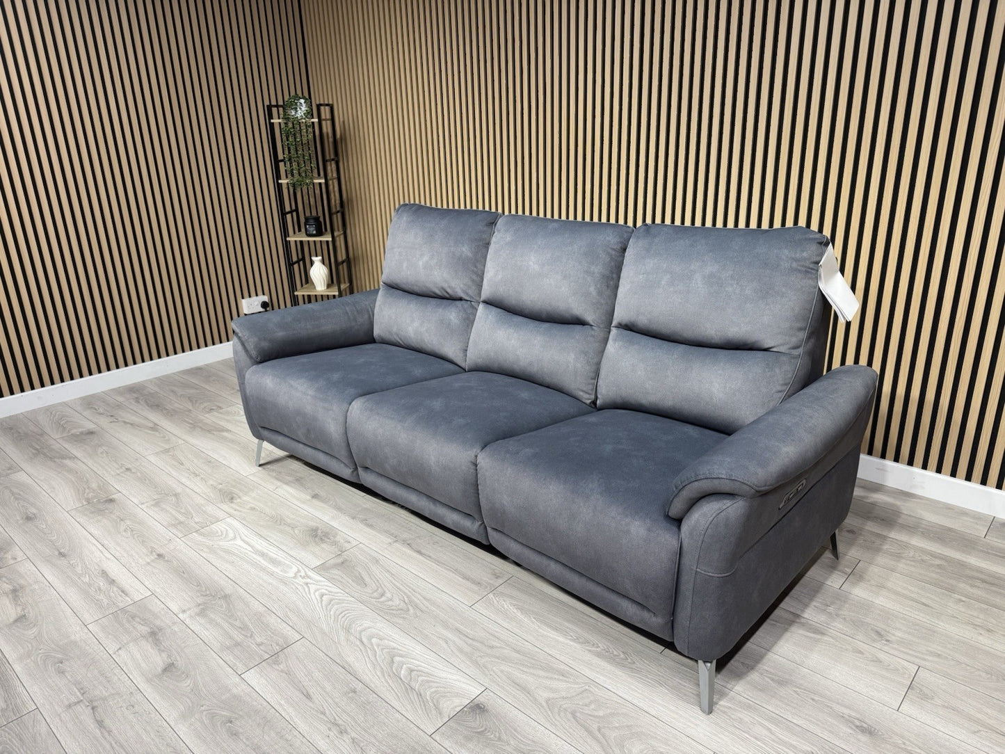 F. Village DAYTONA Fabric 3 Seater Power Recliner Bluetooth Sofa - RRP £1,695