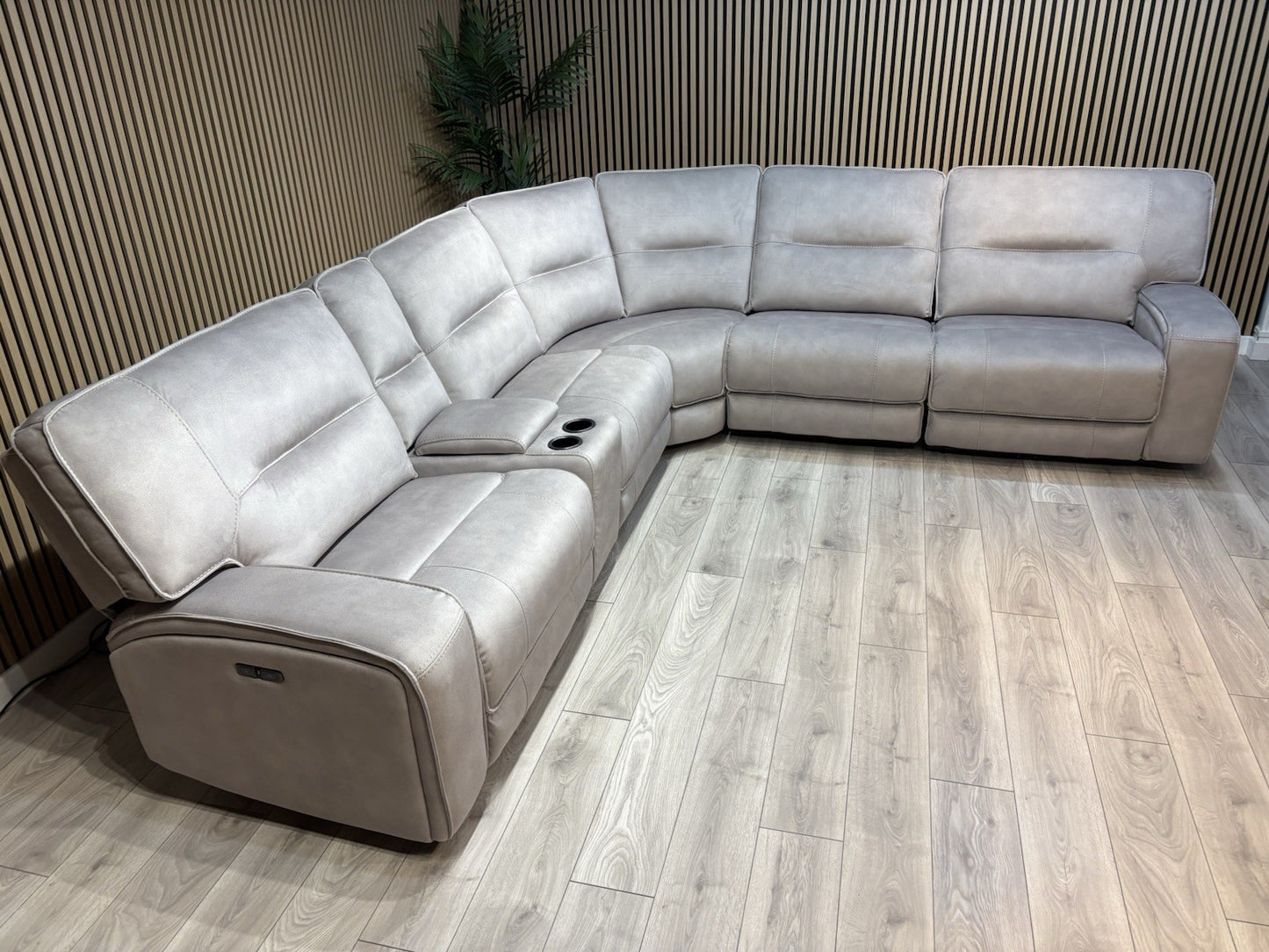 DFS - EXCALIBUR Fabric Large 2 Corner 2 Power Recliner Console Sofa - RRP £3,999