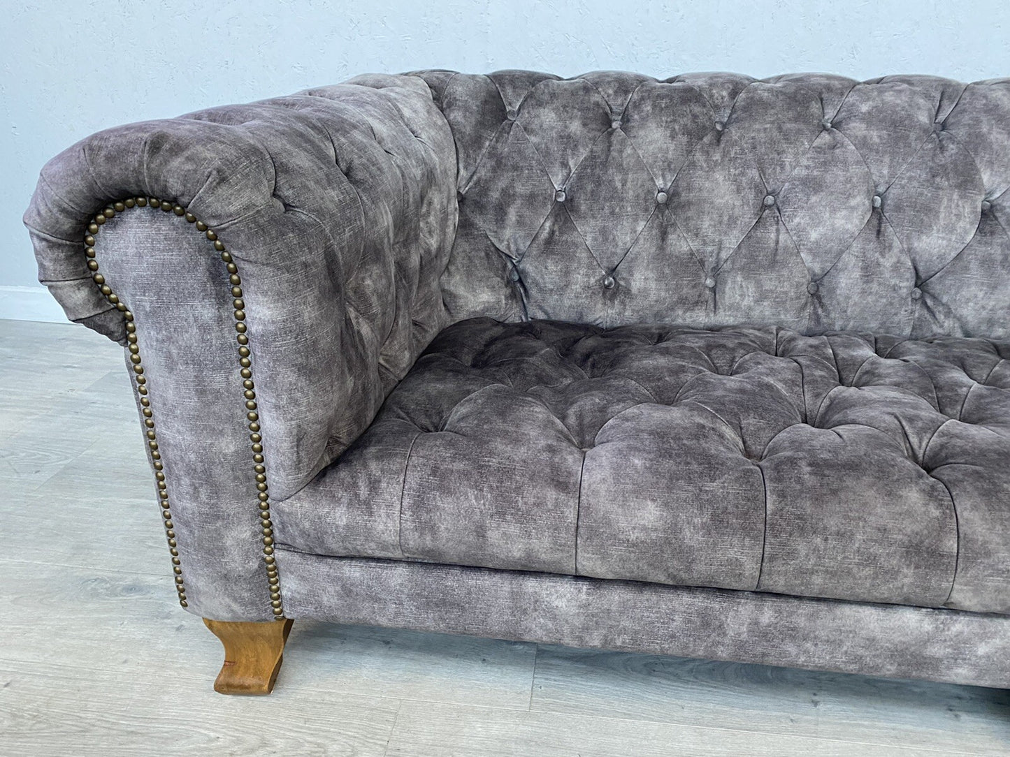 Alexander & James VIVIENNE Fabric Chesterfield 4 Seater Sofa + Snuggler Armchair