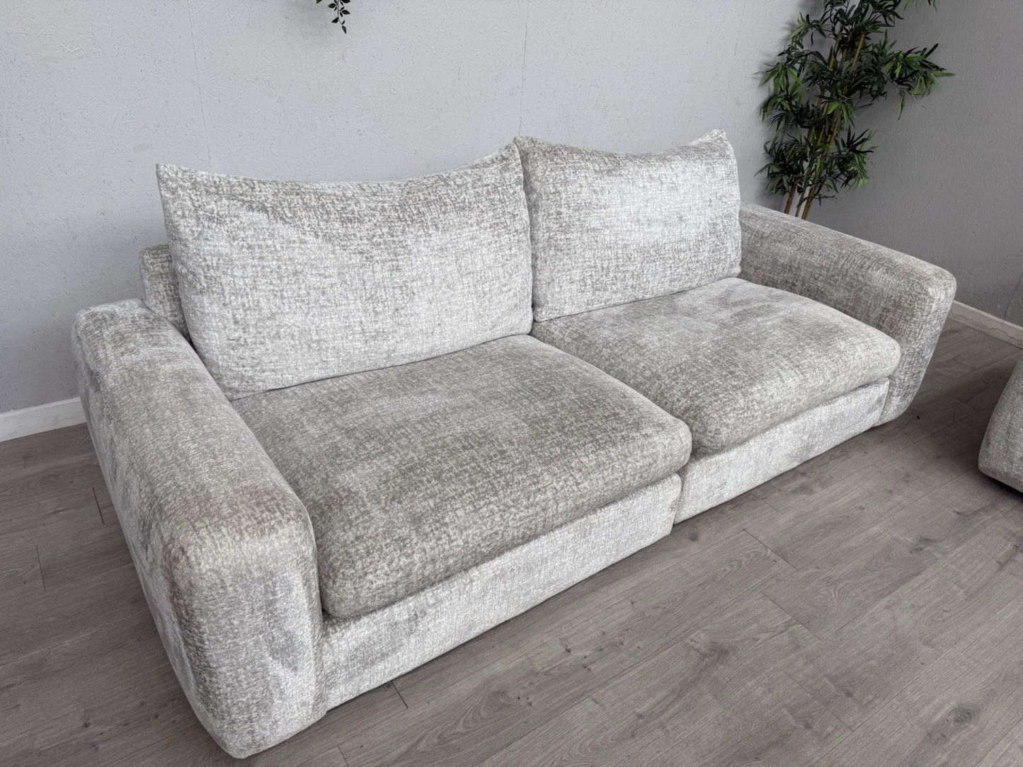 Furniture Village Boutique Pandora 4 Seater Split Sofa + Snuggler RRP £4895
