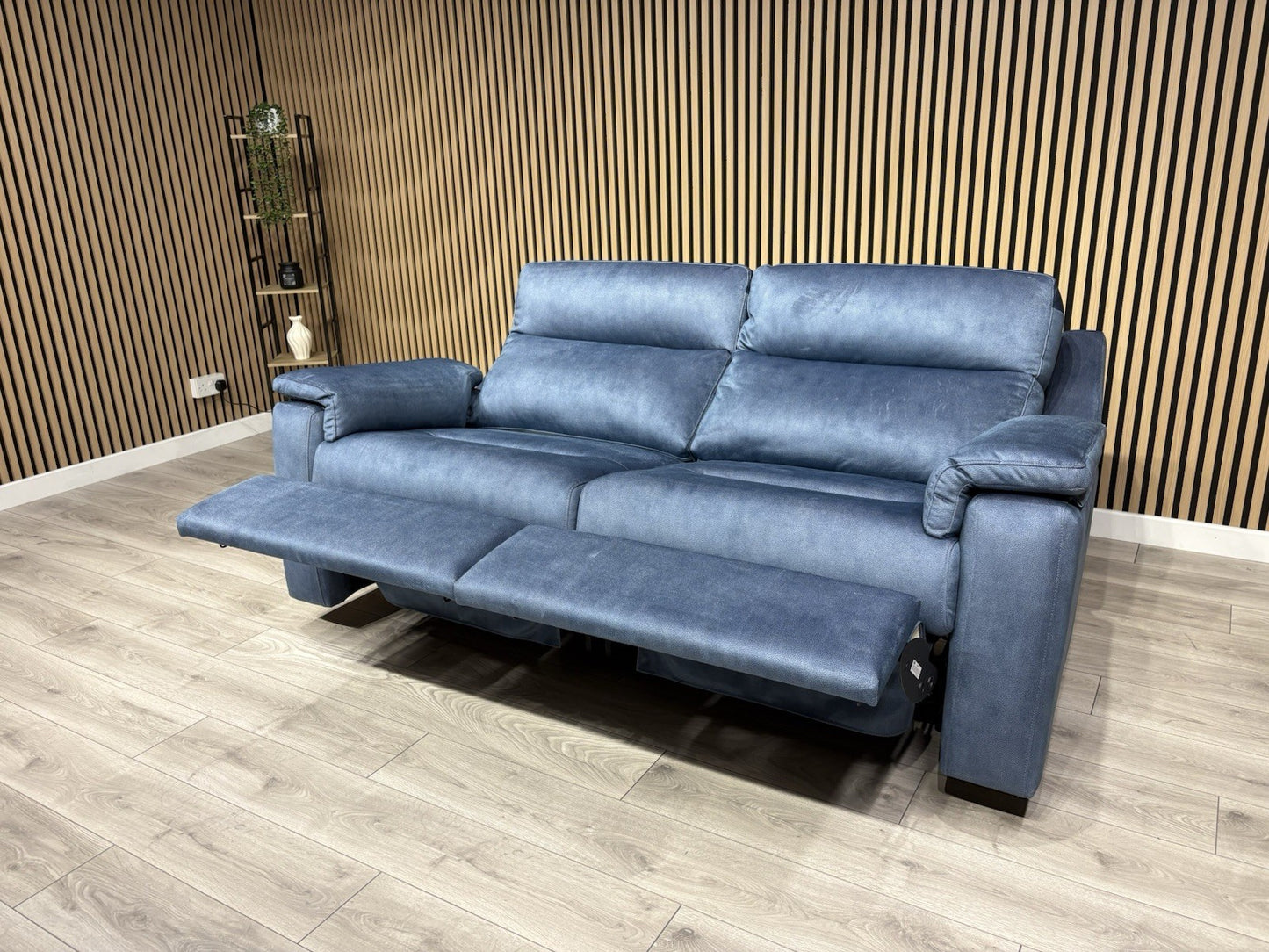 G Plan THORNBURY Fabric 3 Seater Power Recliner / Headrest Sofa - RRP £4,495