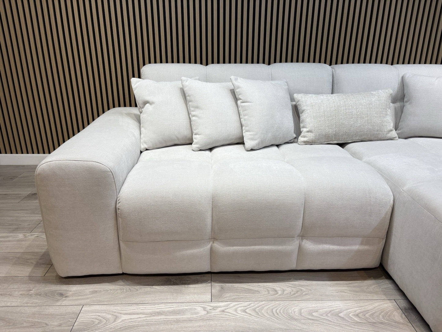 EVE CLOUD Large Fabric 3 Seater RHF Chaise Corner Sofa - RRP £2,299