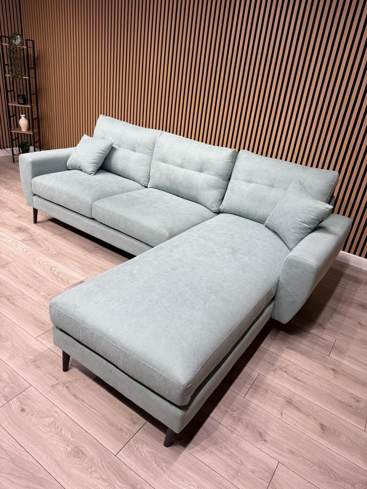 Laura Ashley - 3 Seater Chaise Sofa RRP £1699