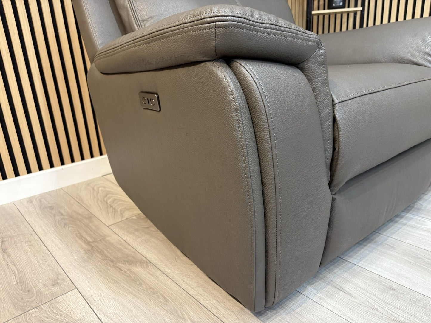 ScS - MAVERICK Fabric Power Recliner Armchair - RRP £999