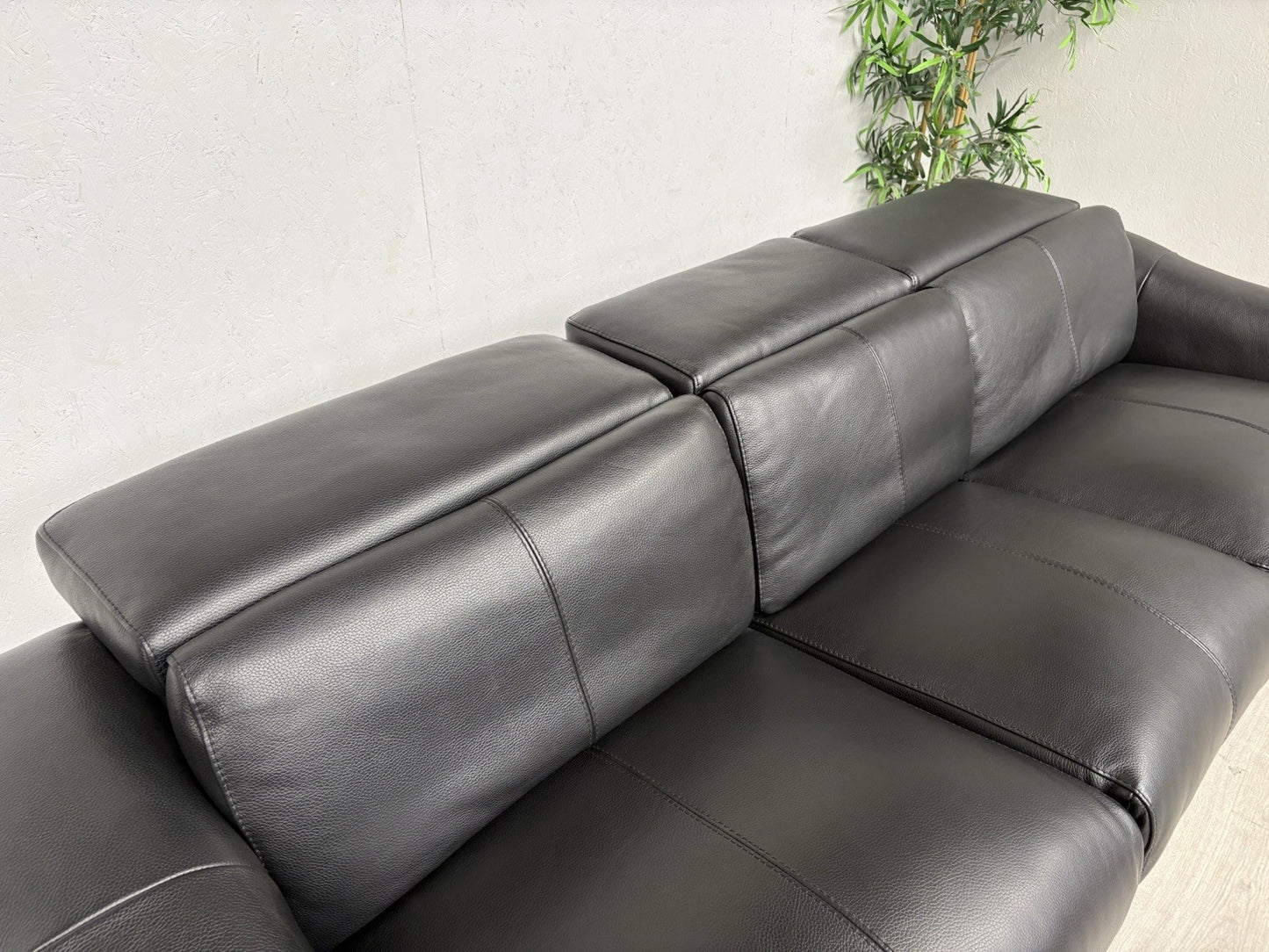 Furniture Village XAVIER Leather 4 Seater Sofa with Power Recliners - RRP £2,895