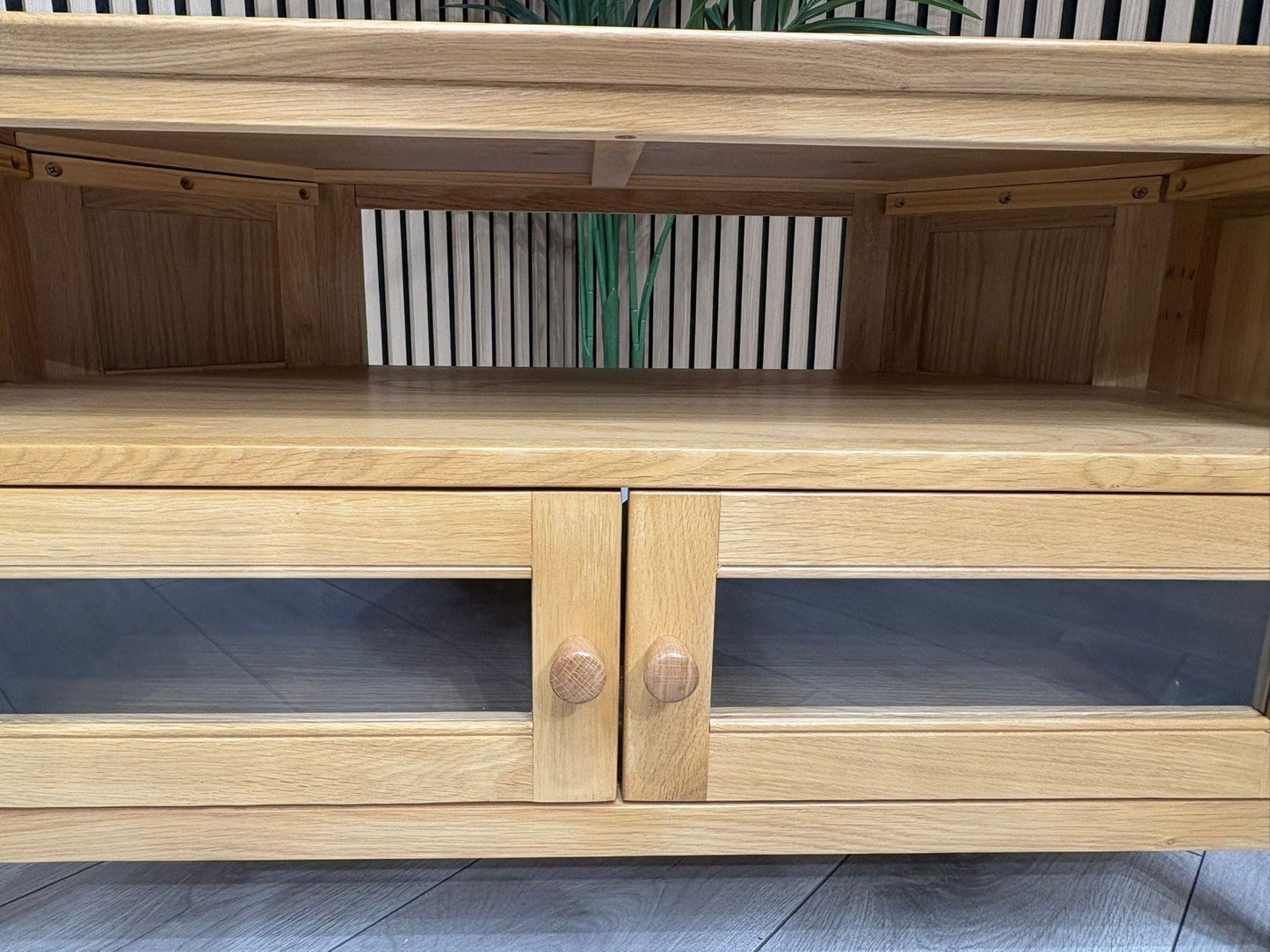 Next Sample - Saxon Corner TV Unit - RRP: £399
