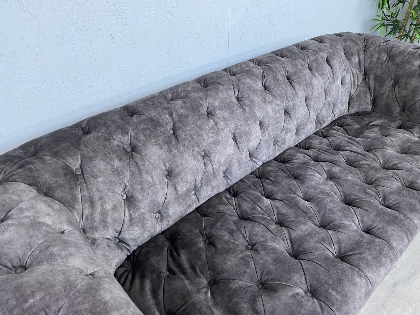 Alexander & James VIVIENNE Fabric Chesterfield 4 Seater Sofa + Snuggler Armchair