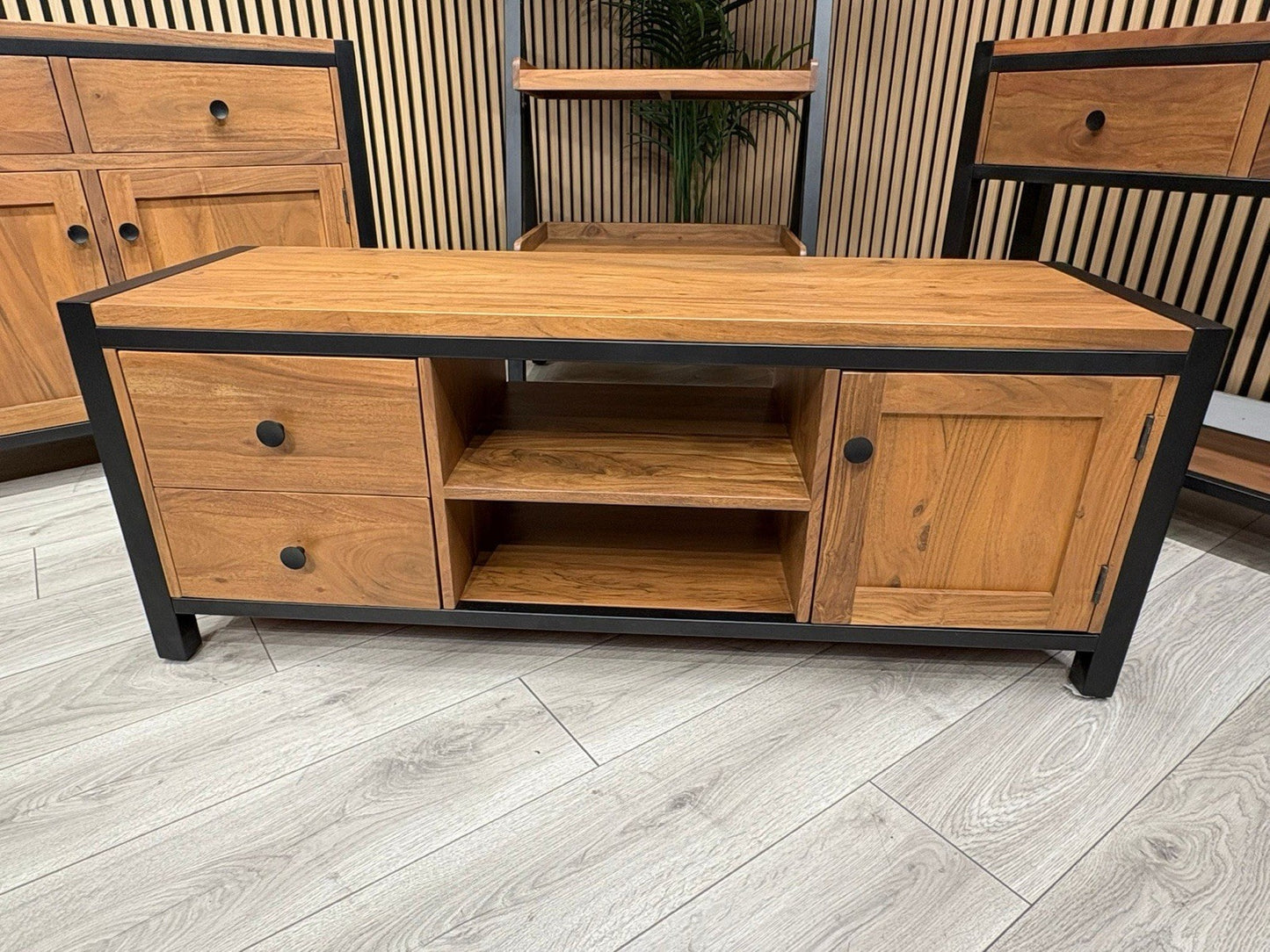 NEXT Sample - New Bronx Wide TV Unit - RRP: £475