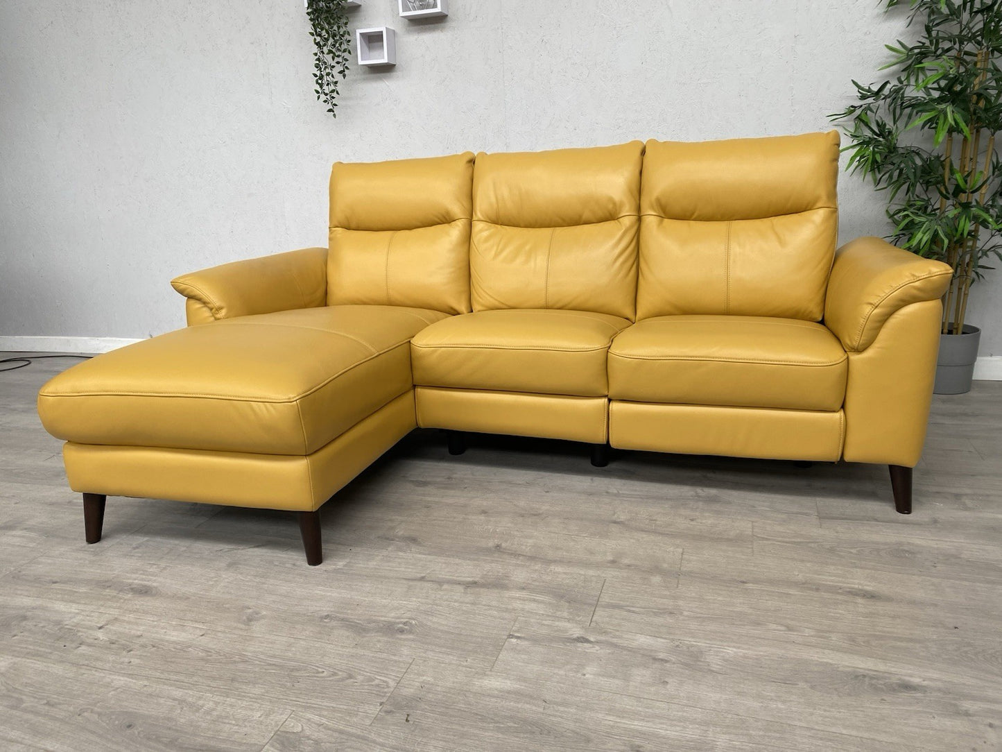 Furniture Village MORGAN Leather Power Recliner LHF Chaise End Sofa - RRP £1,995