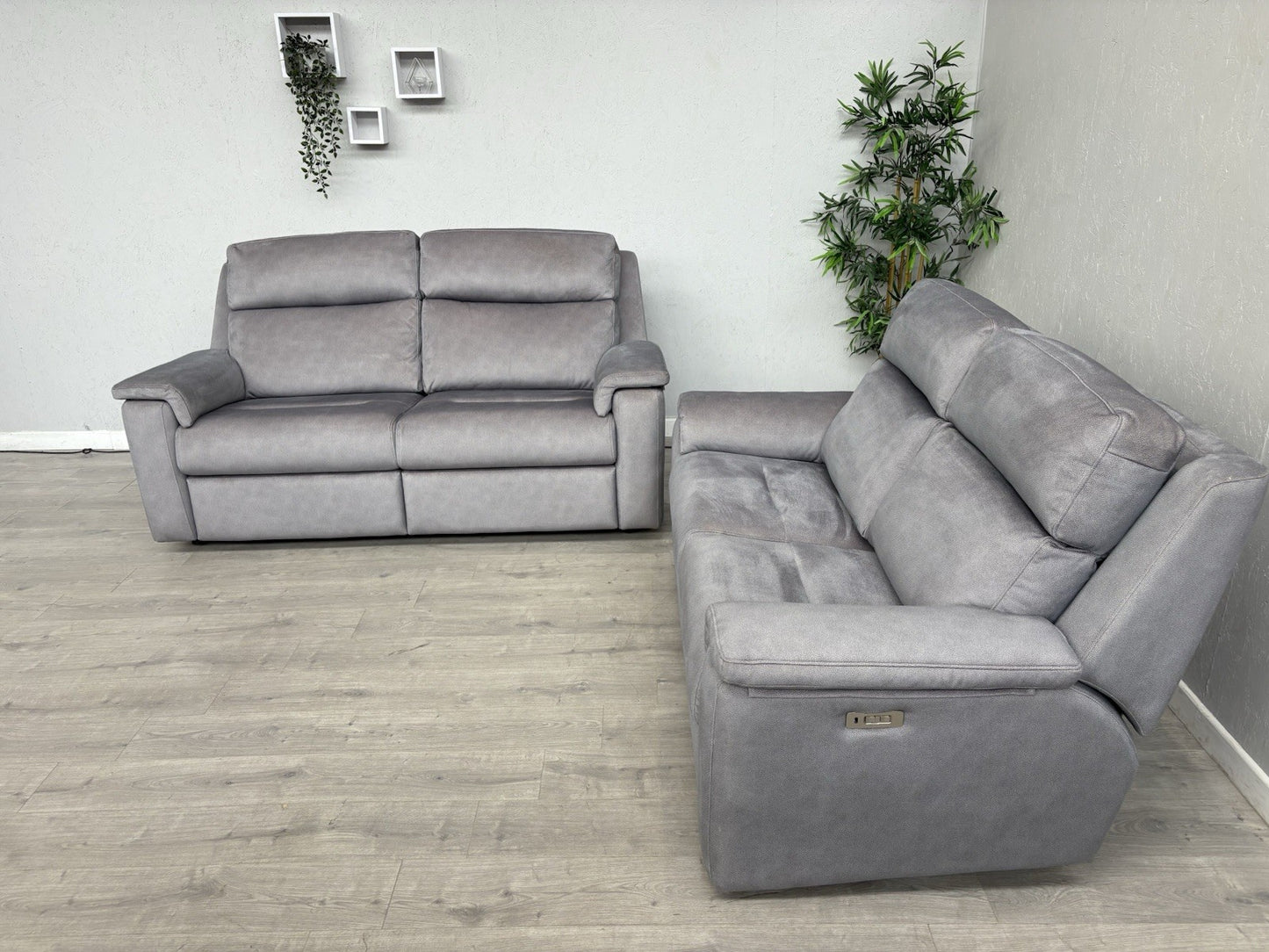 F. Village. G Plan - THORNBURY 3 + 2 Seater Power Recliner Sofa Set - RRP £5,890