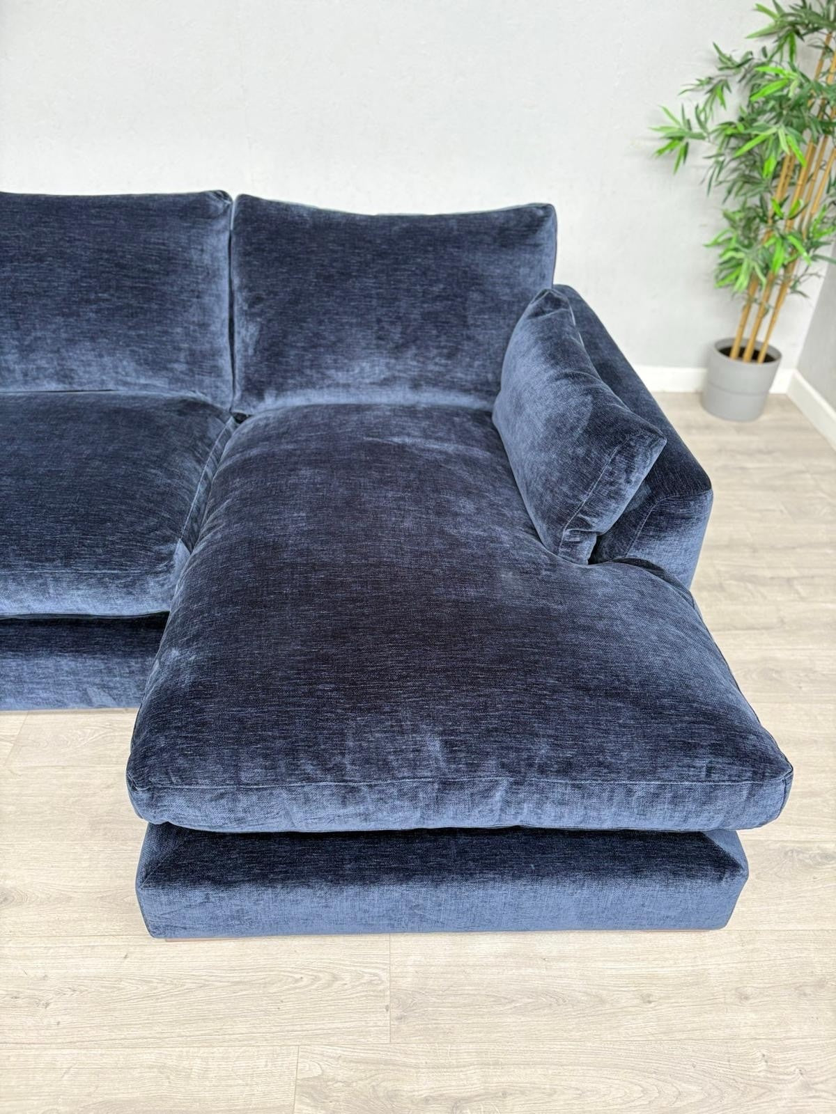 Westbridge PARKER / Sofology CAVALLI Style Fabric Chaise Corner Sofa - RRP £4999