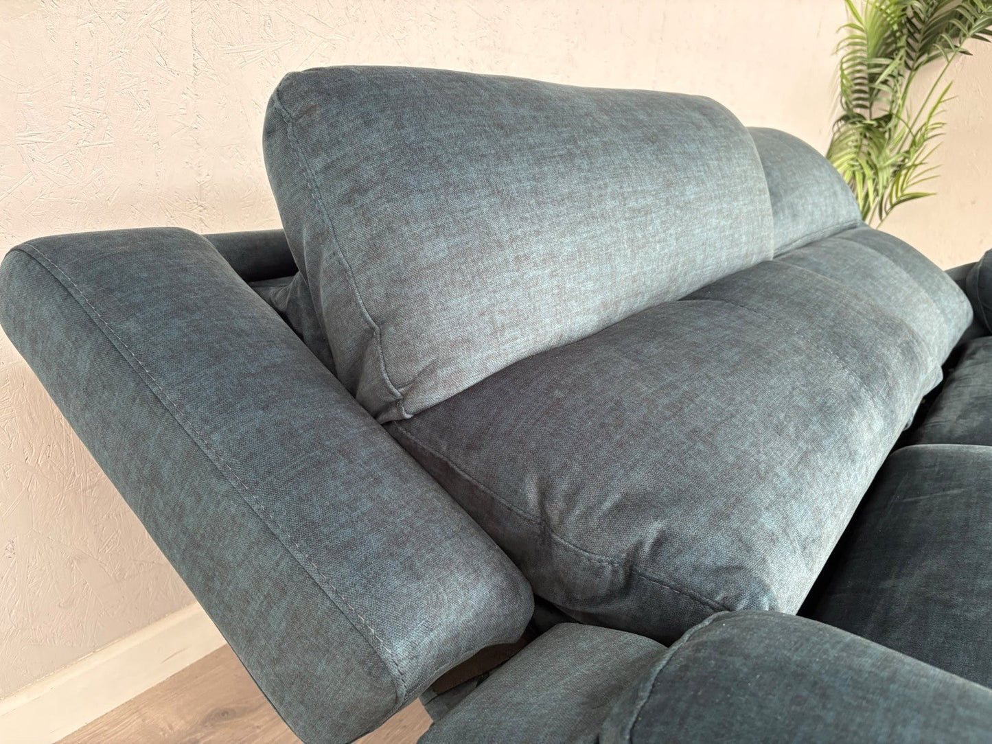 Furniture Village UTAH Fabric 3 Seater Power Recliner, Lumbar Sofa - RRP £1,995