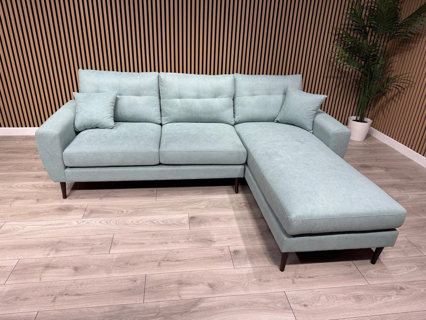 Laura Ashley - 3 Seater Chaise Sofa RRP £1699