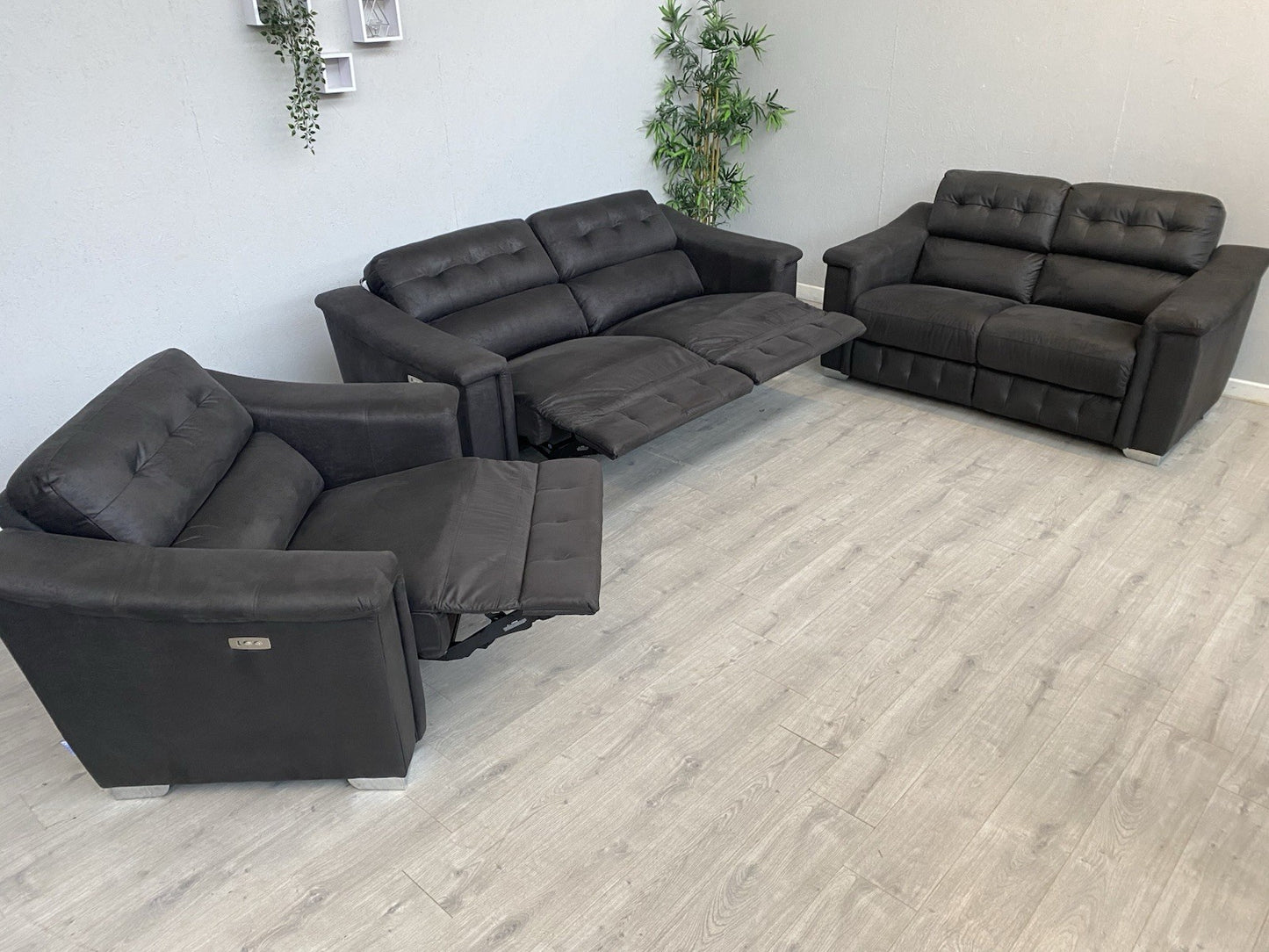 DFS - La-Z-Boy NEW HOLLYWOOD Fabric 3 + 2 Seater Sofas + Cuddler Armchair, Power
