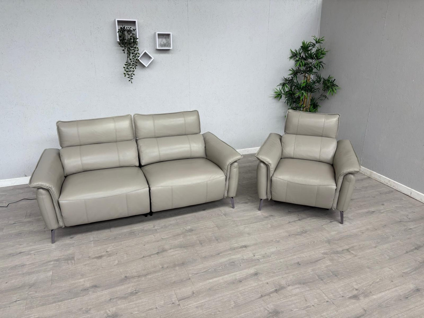 F. Village JUDE Leather 3 Seater Sofa + Armchair, Power Recliners - RRP £4,390