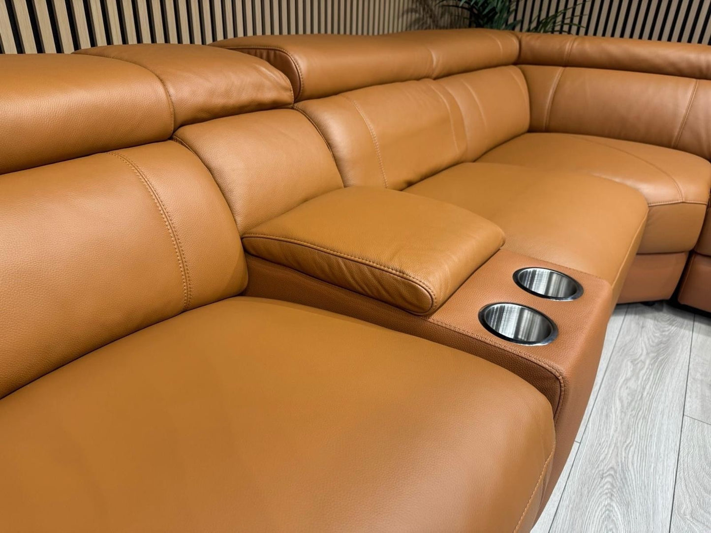 VENICE Leather 2 Corner 2 Power Recliner Sofa + Console - RRP £5,599