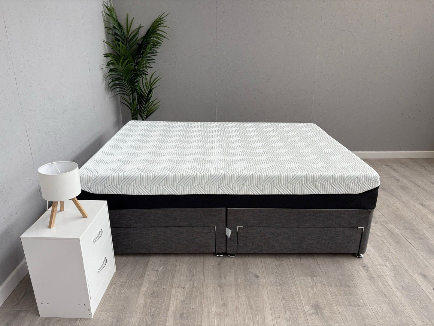 Tempur PRO PLUS Smart Cool 5ft Kingsize Mattress, Medium / Firm - RRP £2,499