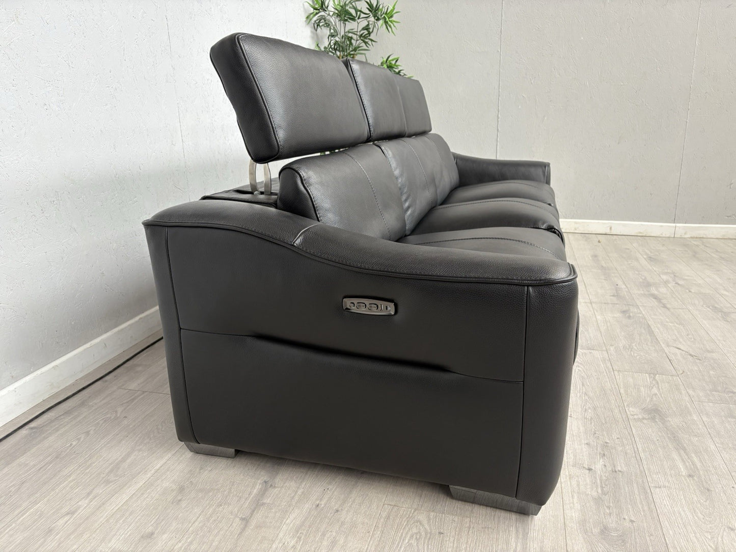 Furniture Village XAVIER Leather 4 Seater Sofa with Power Recliners - RRP £2,895