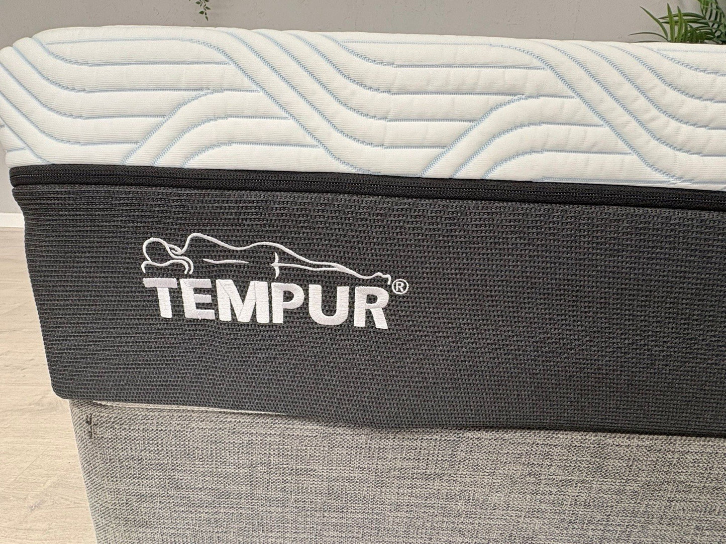 Tempur PRO PLUS Smart Cool 5ft Kingsize Mattress, Medium / Firm - RRP £2,499