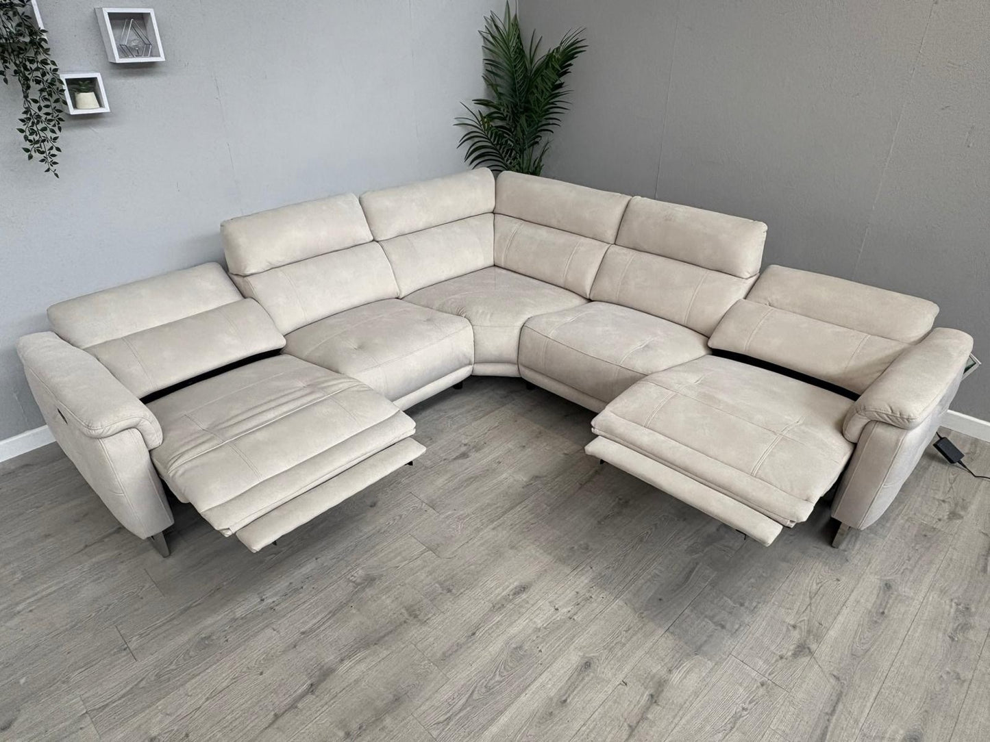 Furniture Village MOET Fabric Large Power Recliner Corner Sofa - RRP £3,595