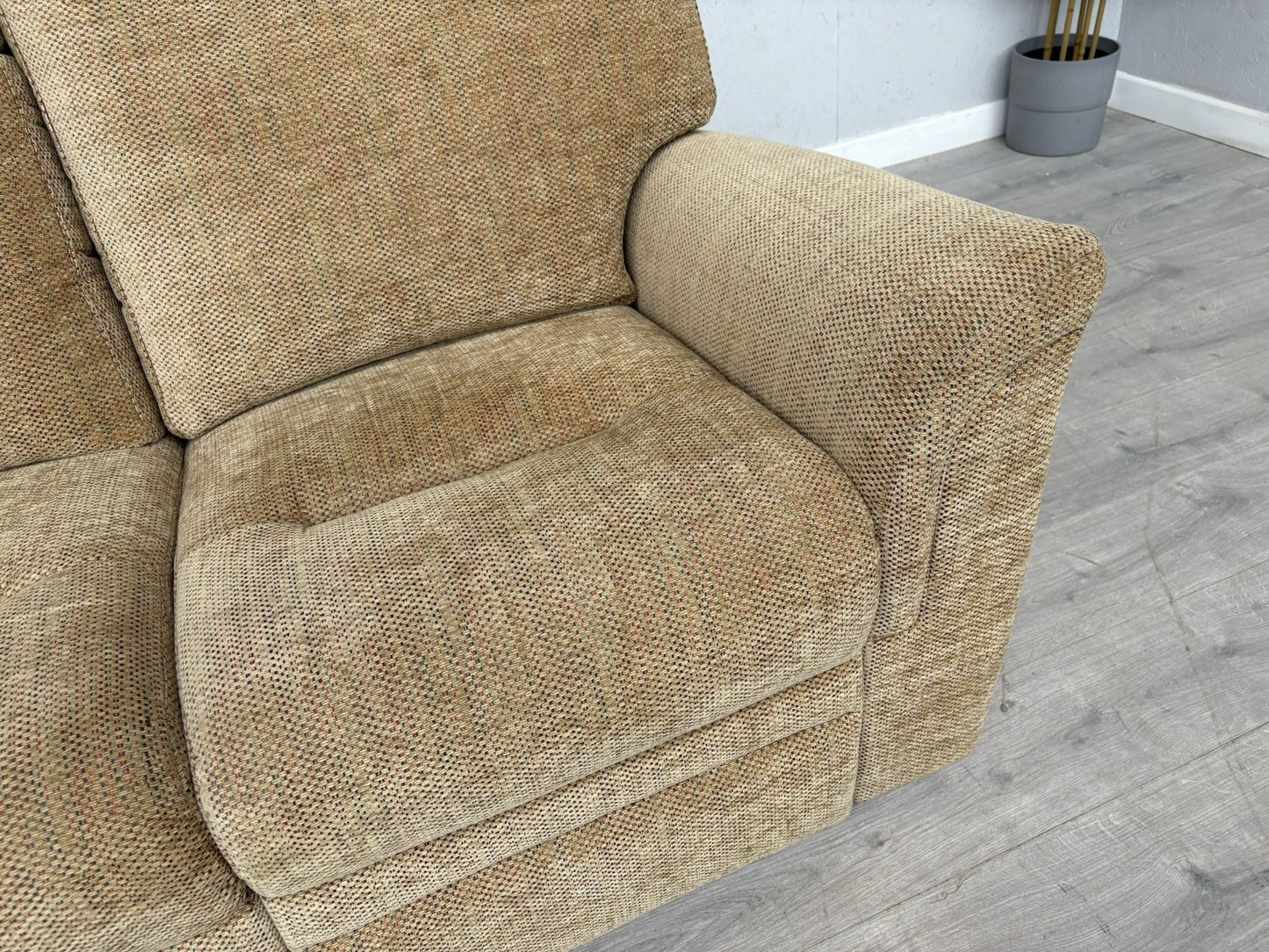 Furniture Village - Parker Knoll HUDSON 23 Fabric 3 Seater Sofa - RRP £2,528