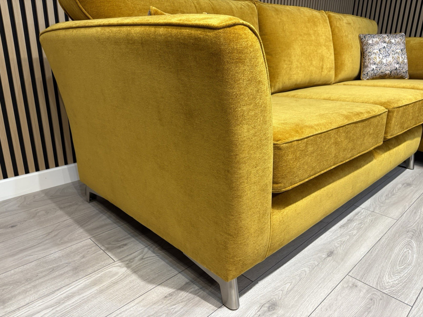 Furniture Village SASHA Fabric Large RHF Chaise Corner Sofa - RRP £3,295