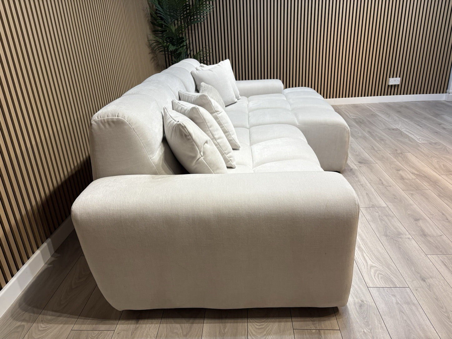 EVE CLOUD Large Fabric 3 Seater RHF Chaise Corner Sofa - RRP £2,299