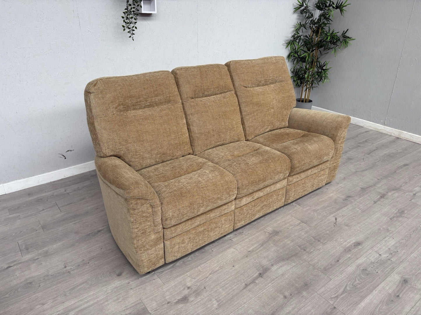 Furniture Village - Parker Knoll HUDSON 23 Fabric 3 Seater Sofa - RRP £2,528