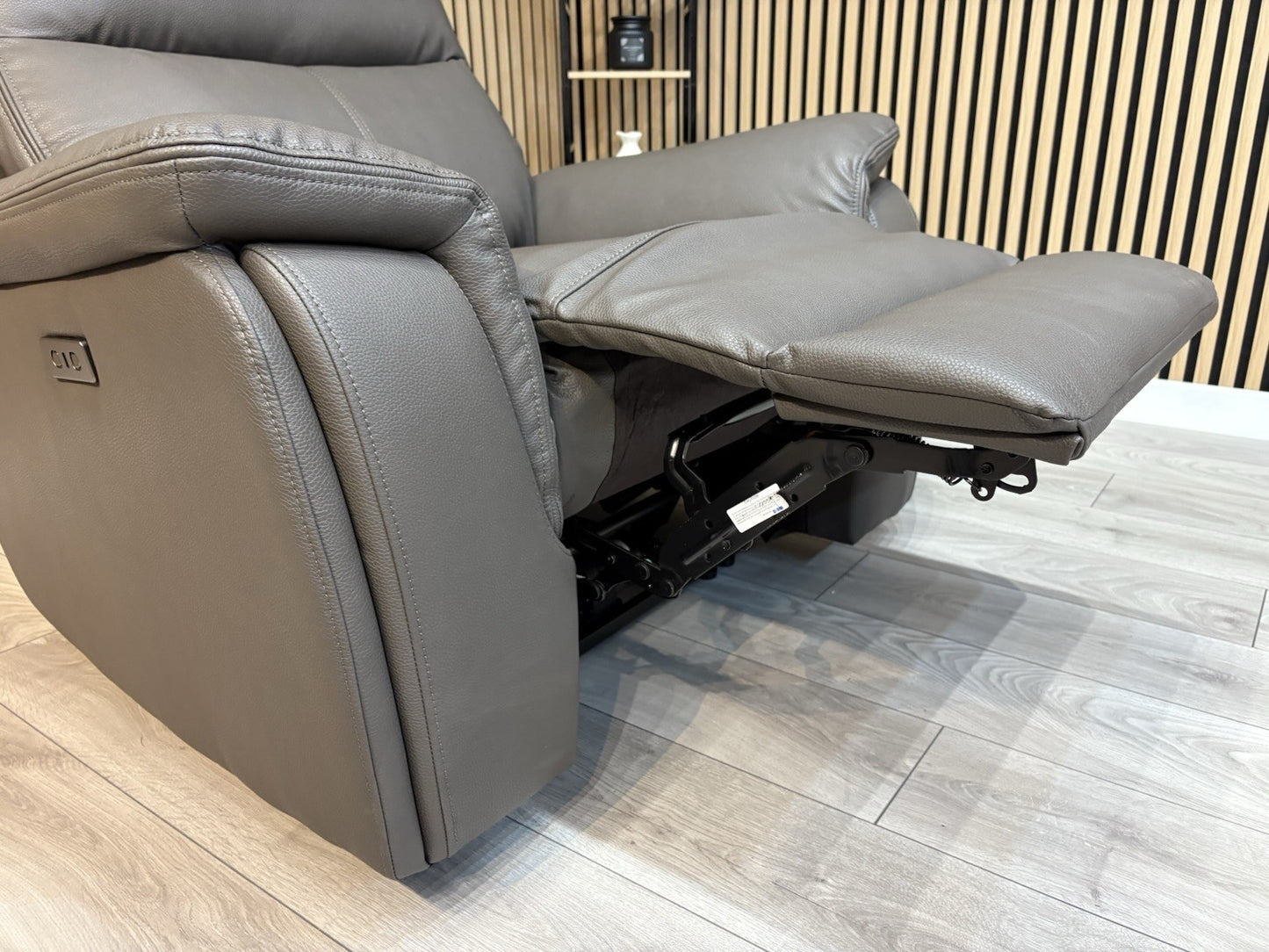 ScS - MAVERICK Fabric Power Recliner Armchair - RRP £999