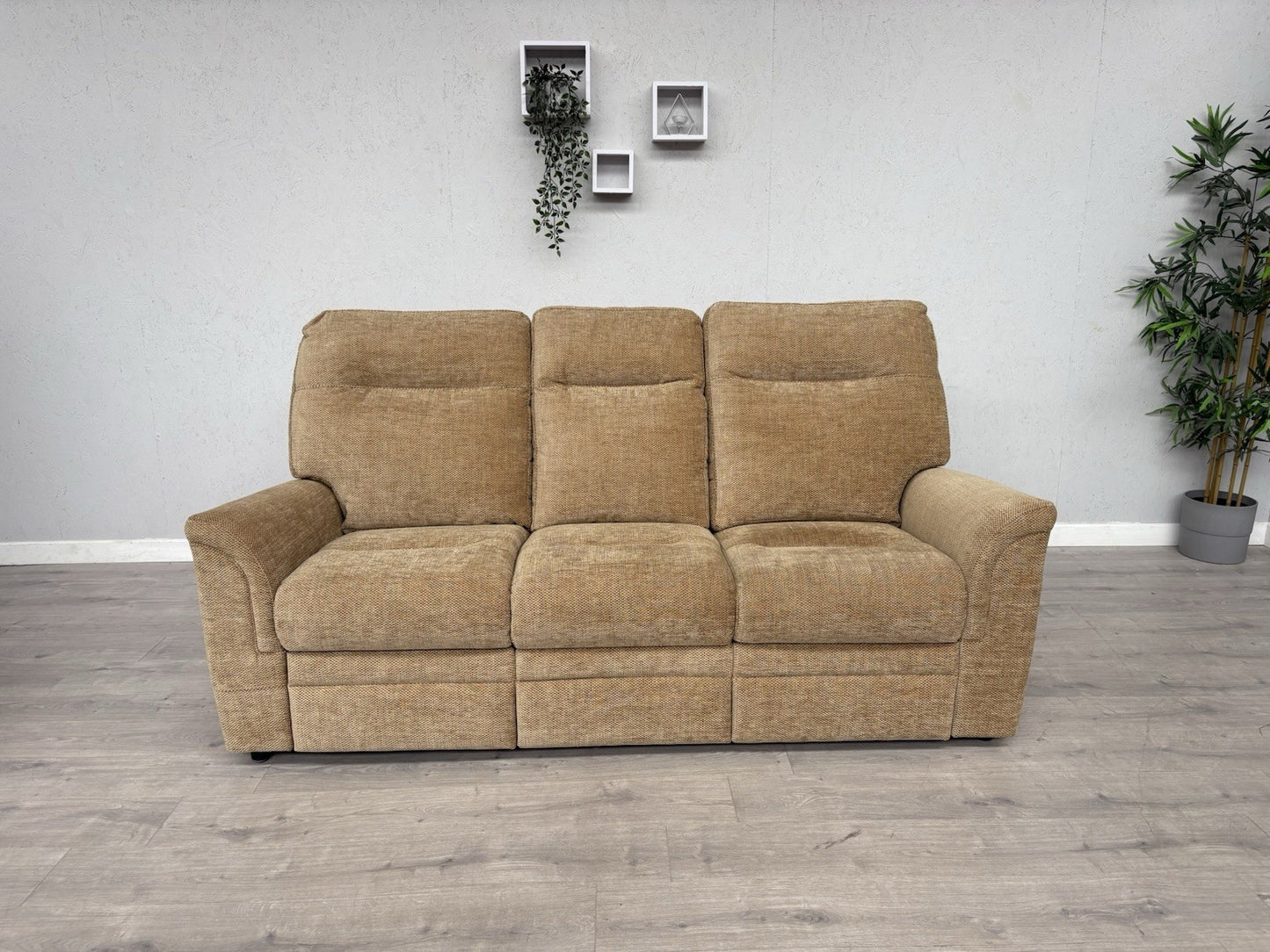 Furniture Village - Parker Knoll HUDSON 23 Fabric 3 Seater Sofa - RRP £2,528