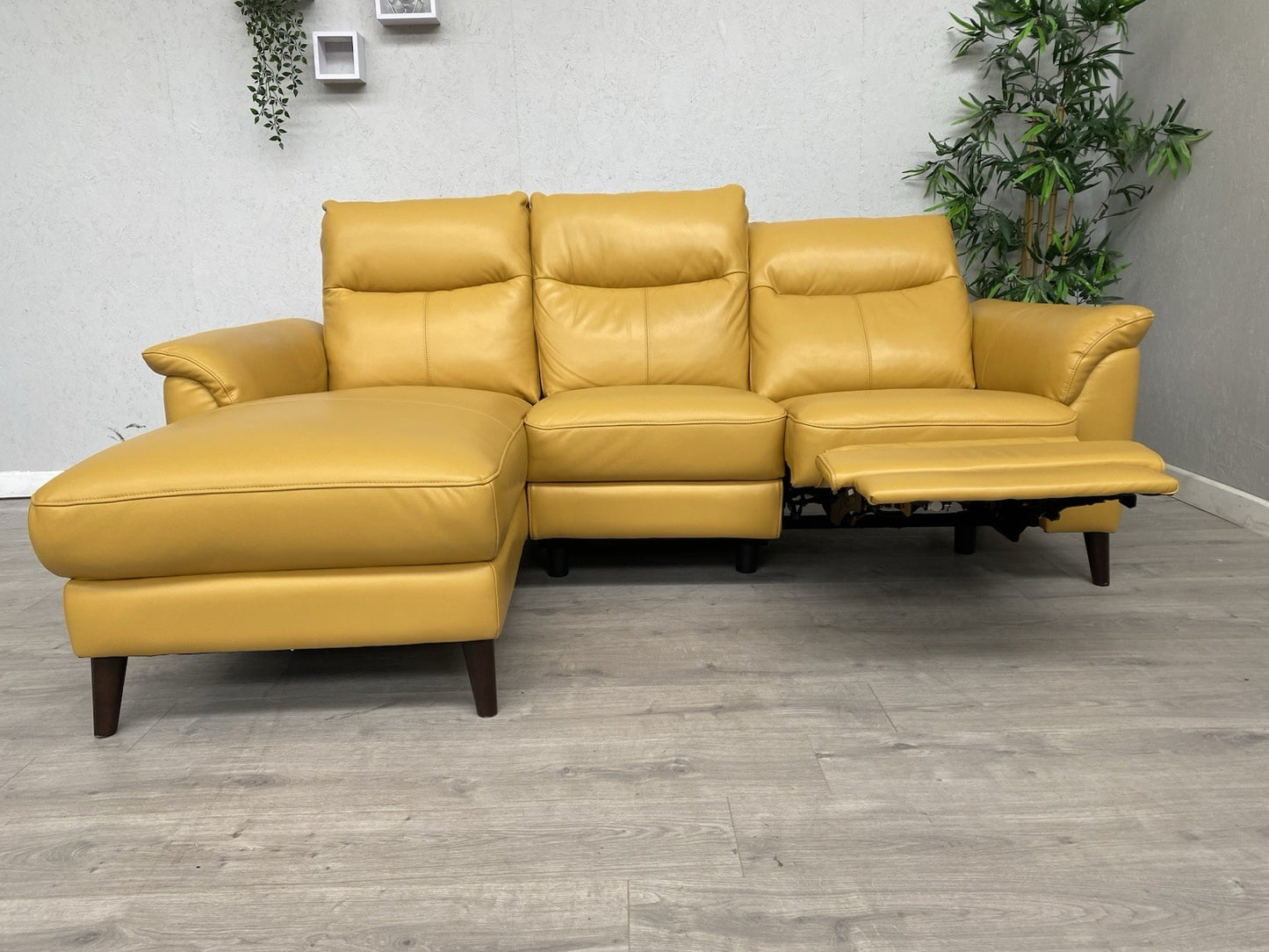 Furniture Village MORGAN Leather Power Recliner LHF Chaise End Sofa - RRP £1,995
