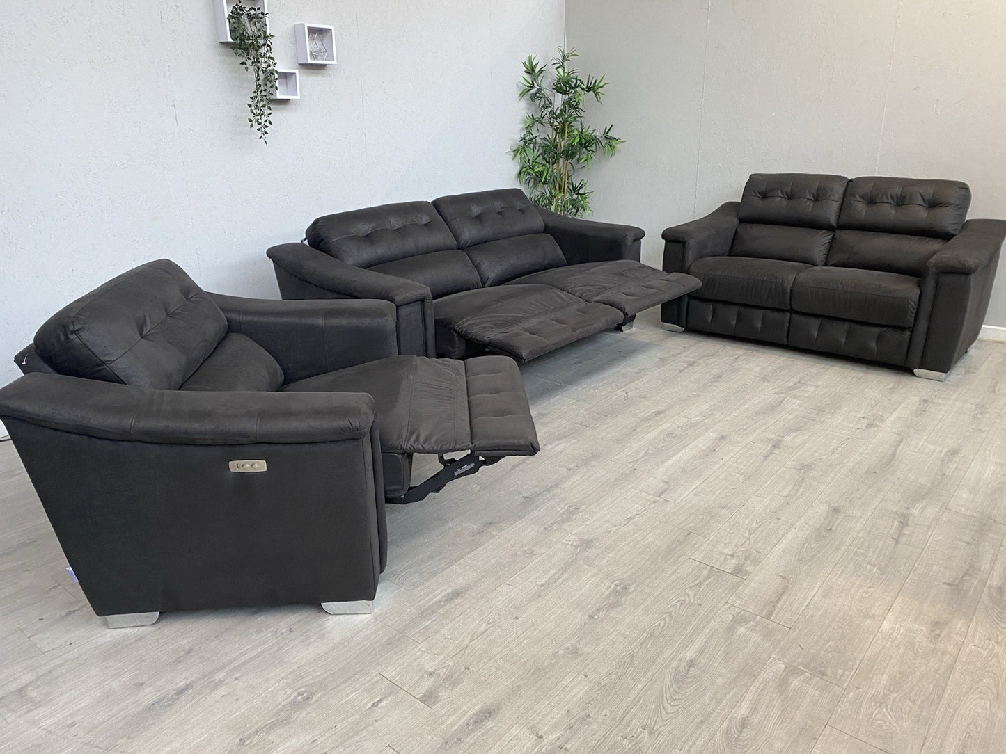 DFS - La-Z-Boy NEW HOLLYWOOD Fabric 3 + 2 Seater Sofas + Cuddler Armchair, Power