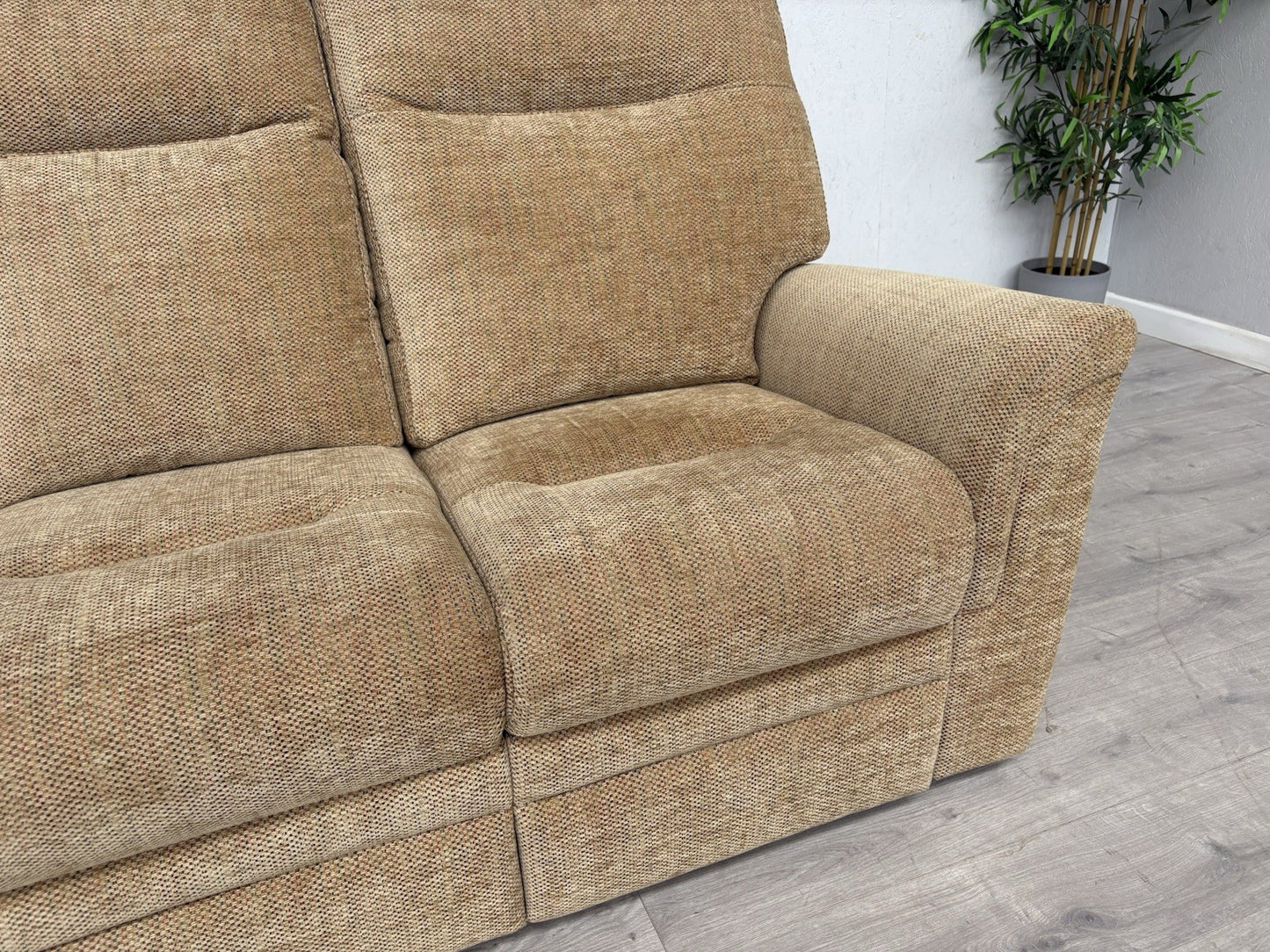 Furniture Village - Parker Knoll HUDSON 23 Fabric 3 Seater Sofa - RRP £2,528