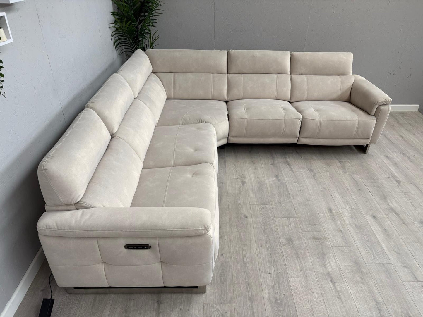 Furniture Village MOET Fabric Large Power Recliner Corner Sofa - RRP £3,595