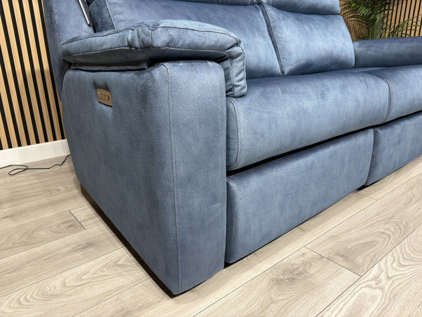 G Plan THORNBURY Fabric 3 Seater Power Recliner / Headrest Sofa - RRP £4,495