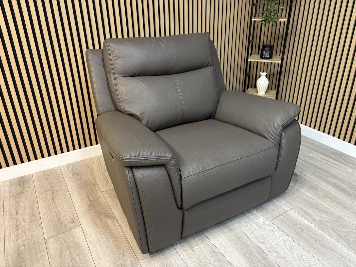 ScS - MAVERICK Fabric Power Recliner Armchair - RRP £999