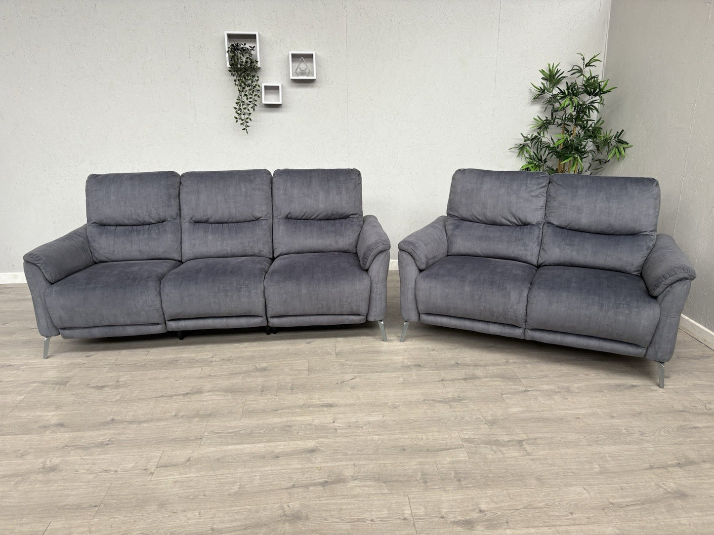 F. Village DAYTONA Fabric 3 + 2 Seater Sofa Set, Power Recliner - RRP £2,490