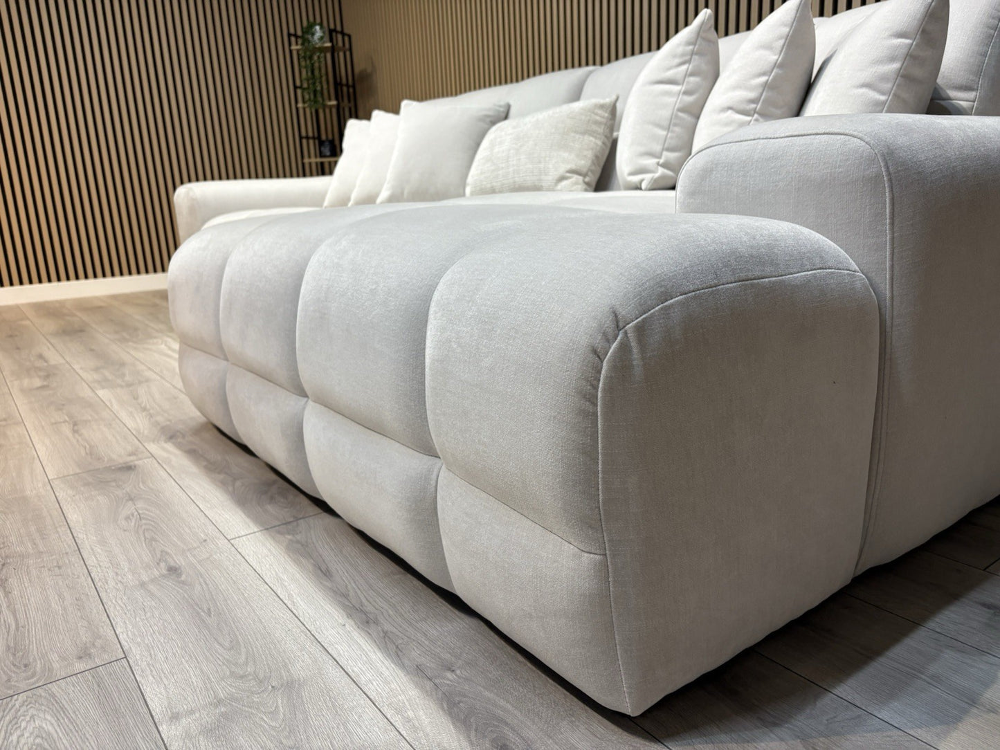 EVE CLOUD Large Fabric 3 Seater RHF Chaise Corner Sofa - RRP £2,299