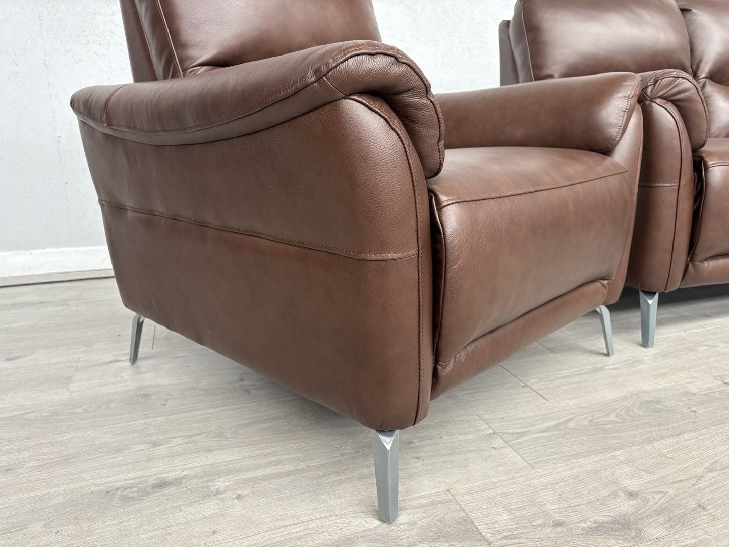 Furniture Village DAYTONA Leather 2 Seater Sofa + 2 x Armchairs - RRP £3,385