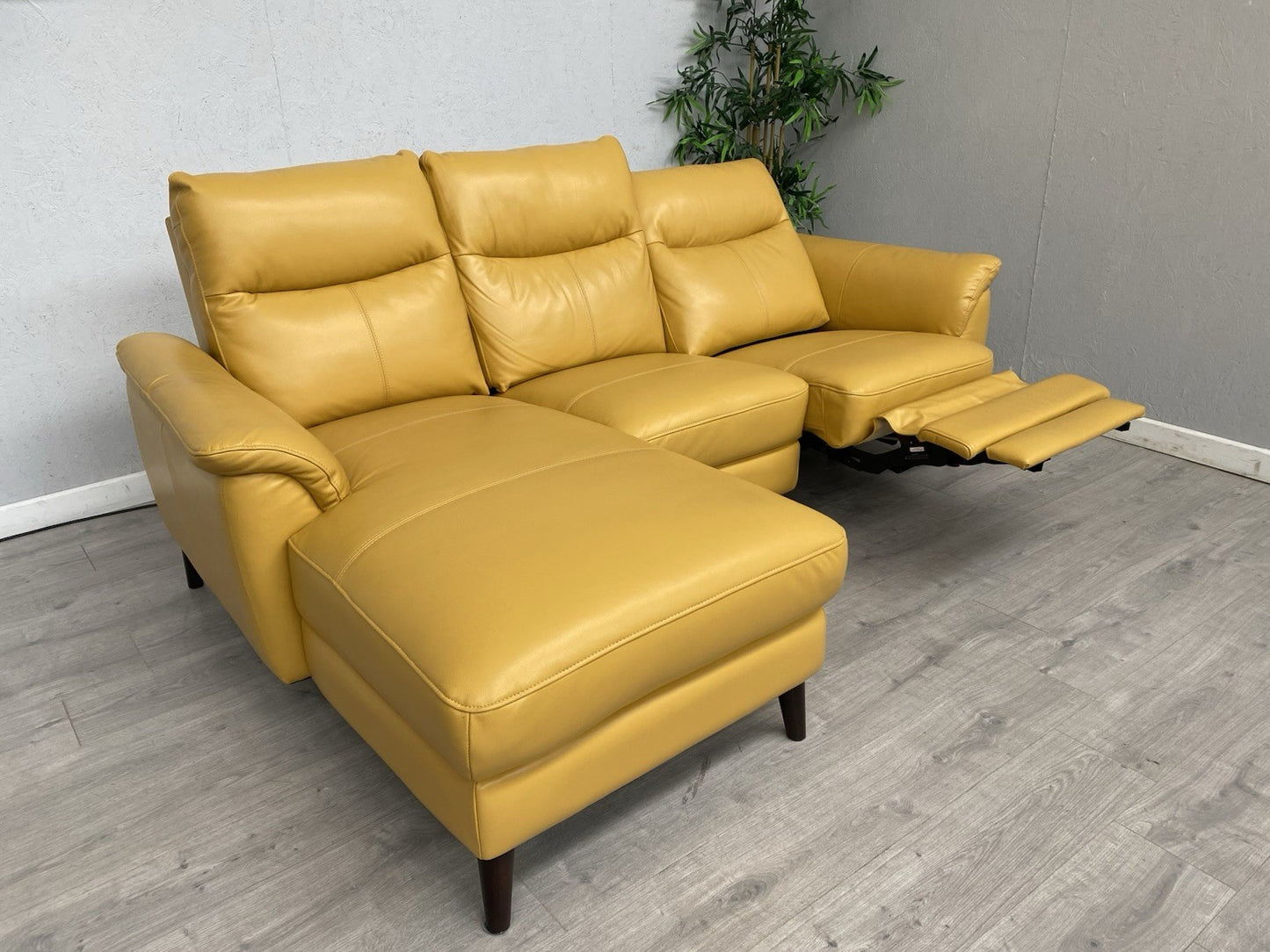 Furniture Village MORGAN Leather Power Recliner LHF Chaise End Sofa - RRP £1,995