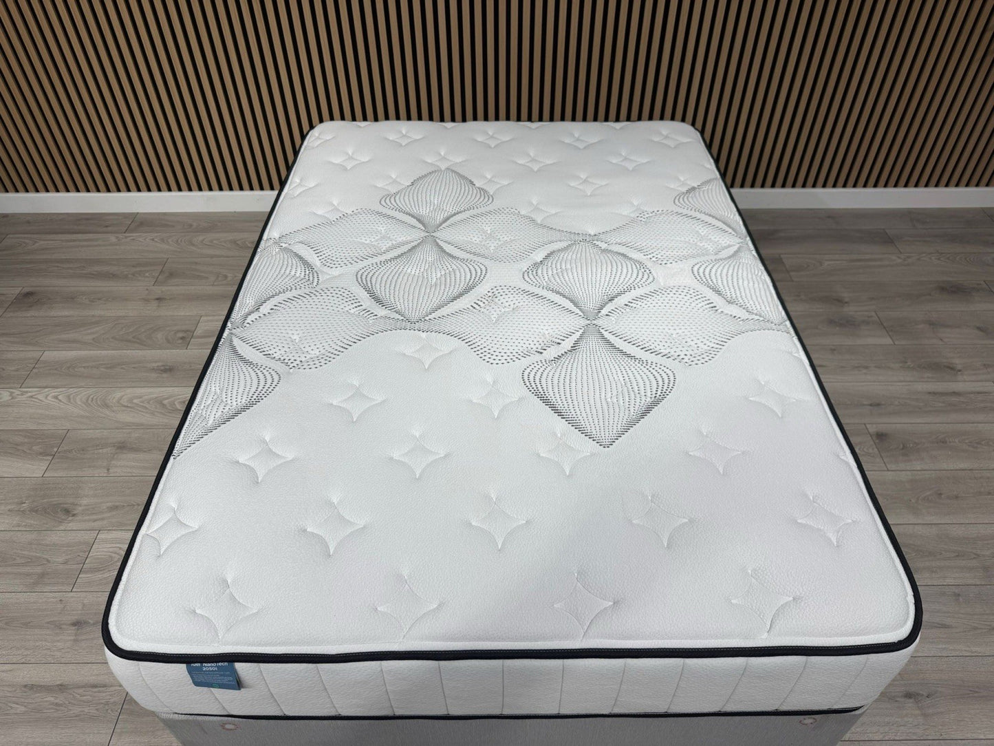 IGEL Nanotech 2050i 4ft 6 Double Mattress, Firm - RRP £1,099
