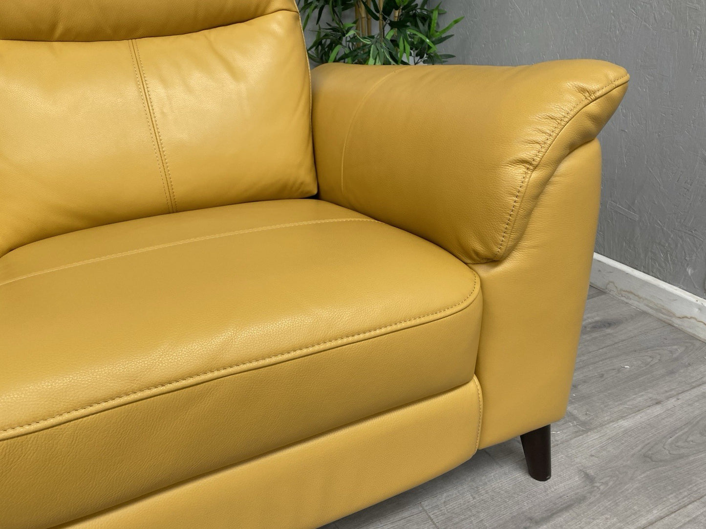 Furniture Village MORGAN Leather Power Recliner LHF Chaise End Sofa - RRP £1,995